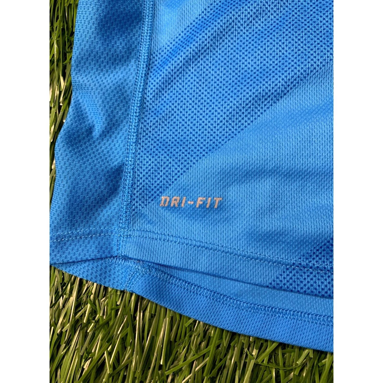 Nike Nike Running Dri-Fit Shirt Men M Blue 2011 Jersey Short Sleeve Training Shirt Nike Dri-Fit 2011 Running Mens Shirt Size US M / EU 48-50 / 2 - 6 Thumbnail