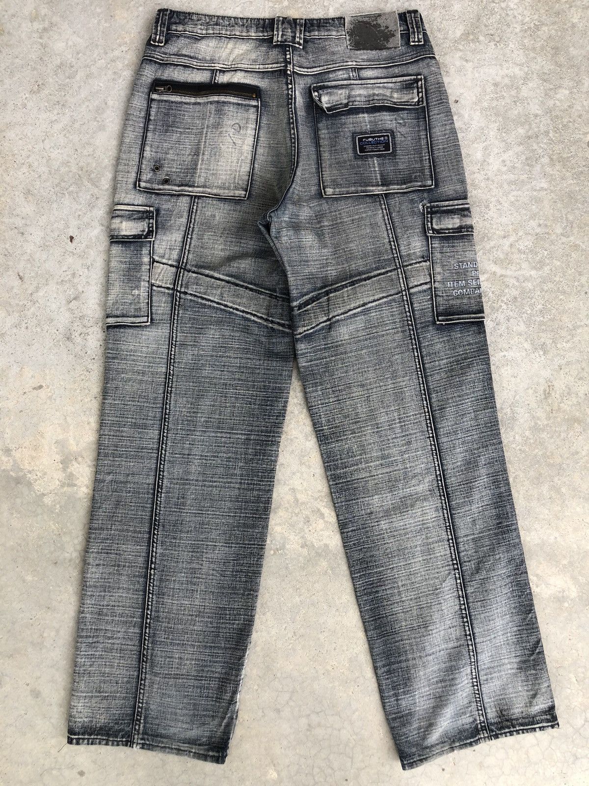 Fubu Japanese Fubu Baggy Jeans Hip Hop Distressed Jeans Size US 34 / EU 50 - 1 Thumbnail