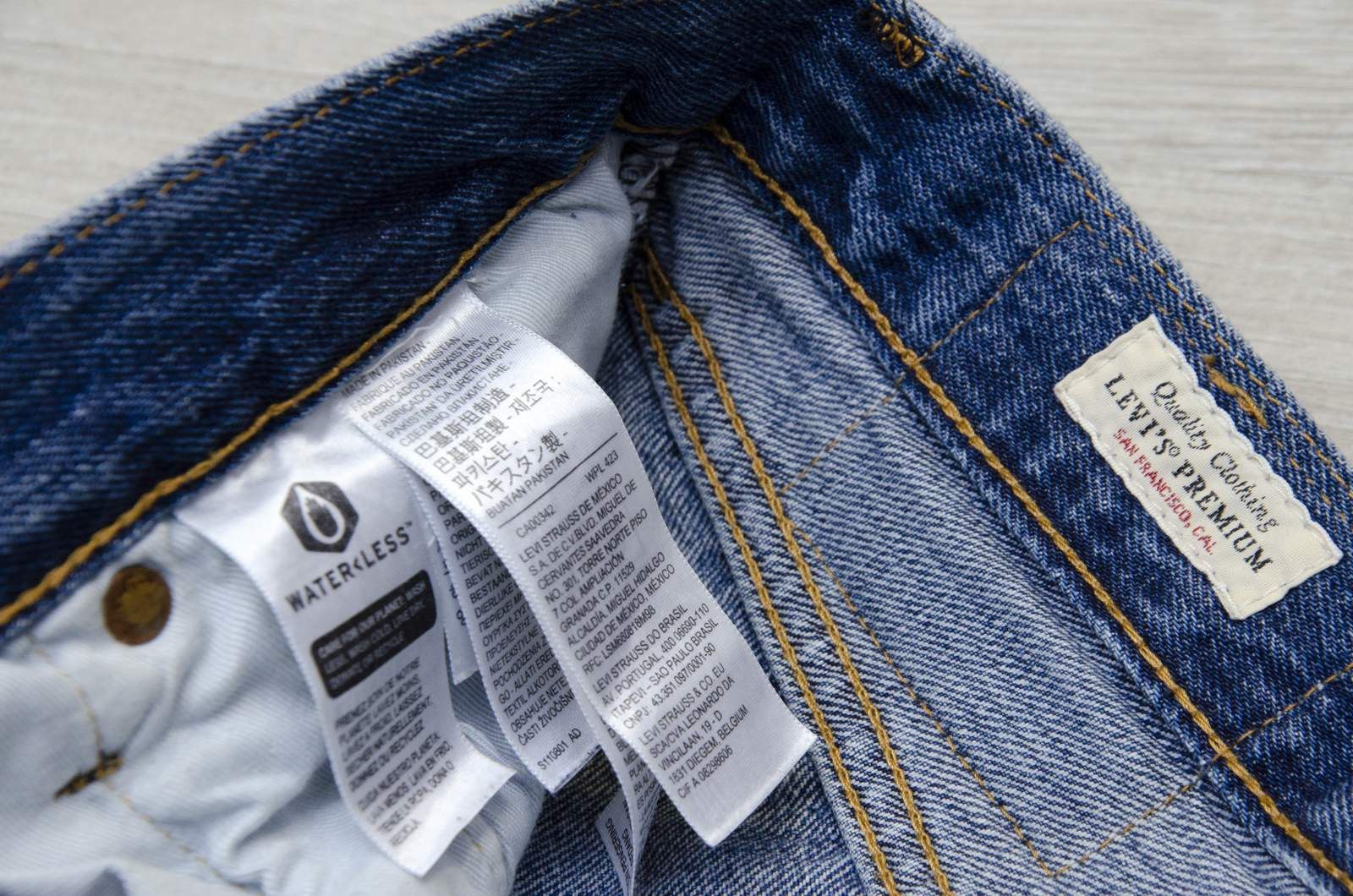 Levi's Levis 501 Original Vintage Jeans. Size W34 L36 Size US 42 / EU 58 - 6 Thumbnail
