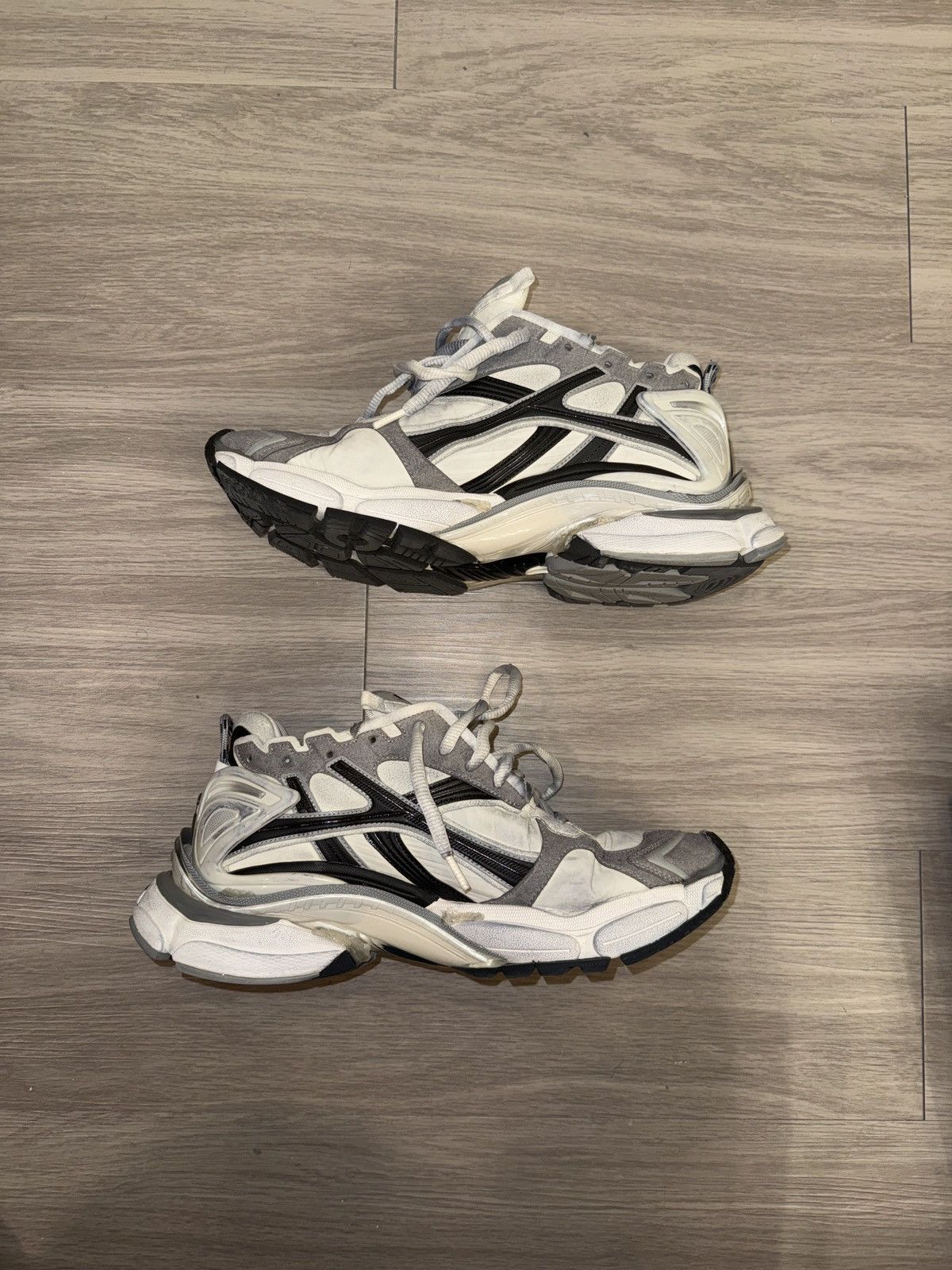 Balenciaga Balenciaga Mens Runner Sneaker Size US 14 / EU 47 - 2 Thumbnail