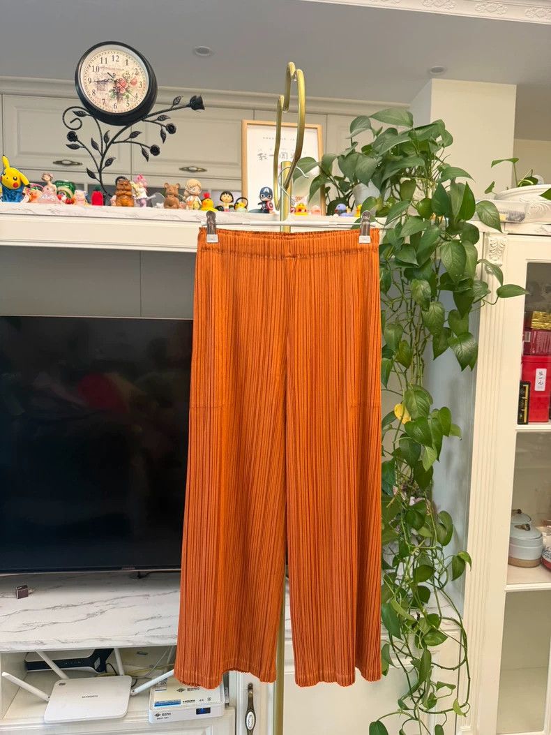 Issey Miyake Issey Miyake size:2 Pumpkin-colored pleated pants Size 42" / US 20 - 1 Thumbnail