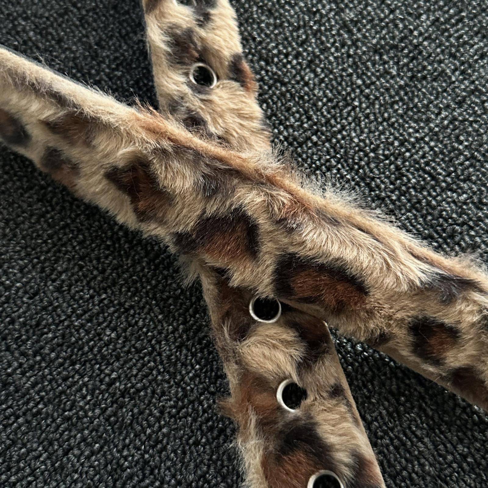 Vintage Chunky Leopard Plush Fur Thick Belt | Size ONE SIZE - 2 Thumbnail