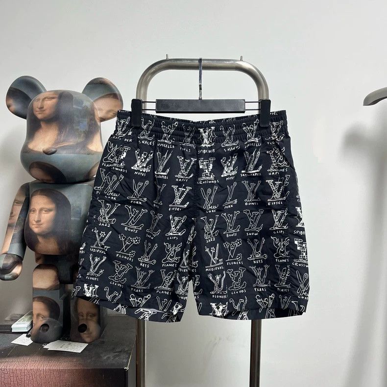 Louis Vuitton Louis Vuitton size s Gesture printed shorts 2504-Nextarrow Size US 28 / EU 44 - 1 Thumbnail