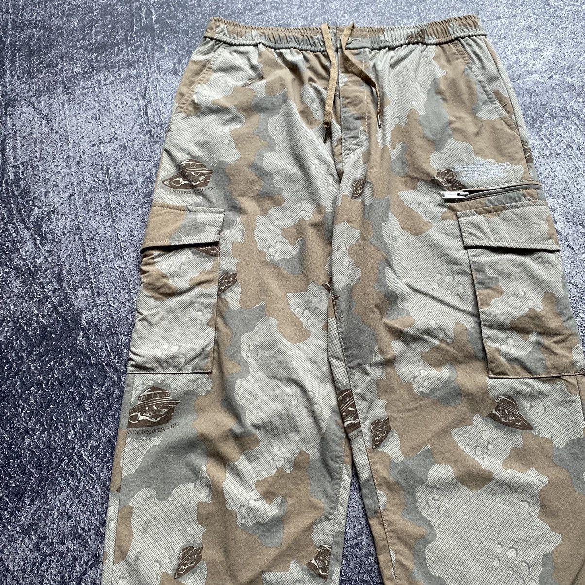 Undercover UNDERCOVER x GU Spaceship UFO Camo Cargo Pants Size US 34 / EU 50 - 4 Thumbnail
