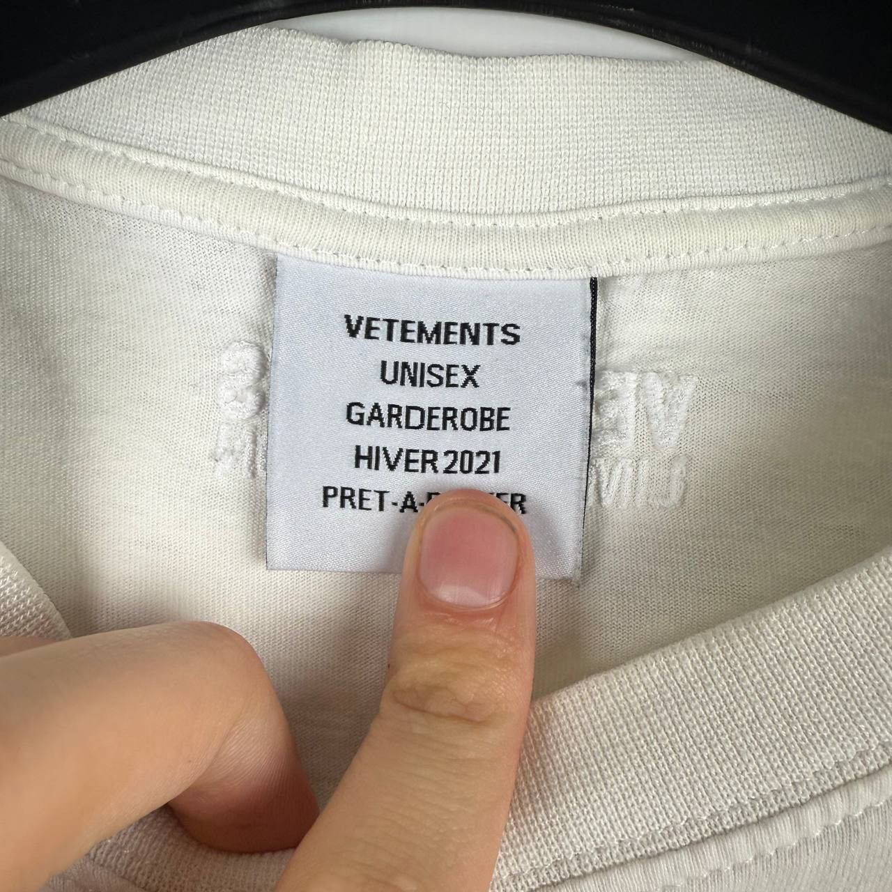 Vetements Vetements “love is “ shirt Size US XS / EU 42 / 0 - 7 Thumbnail