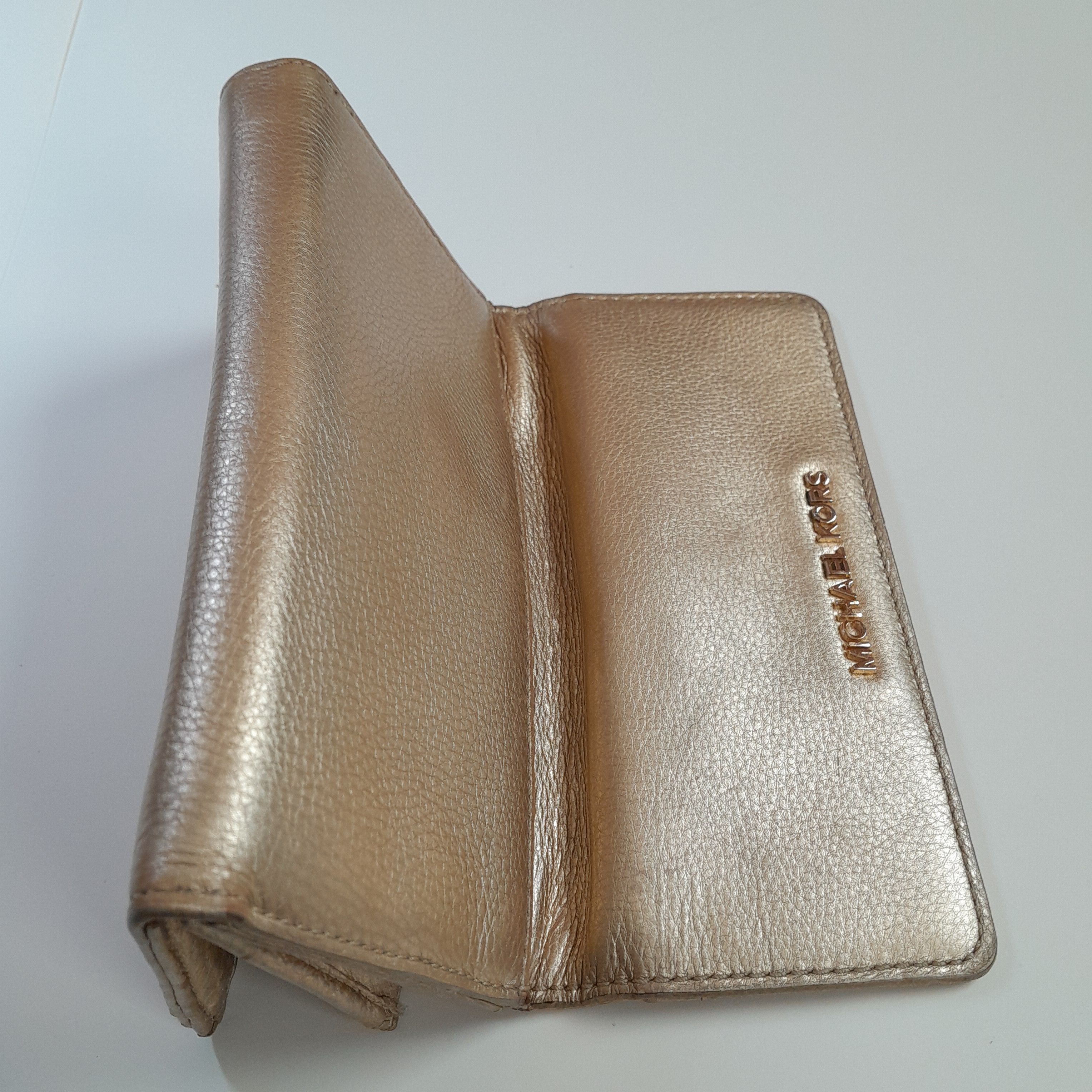 Michael Kors MICHAEL KORS JET SET TRAVEL LARGE ACCORDION WALLET GOLD Size ONE SIZE - 6 Thumbnail