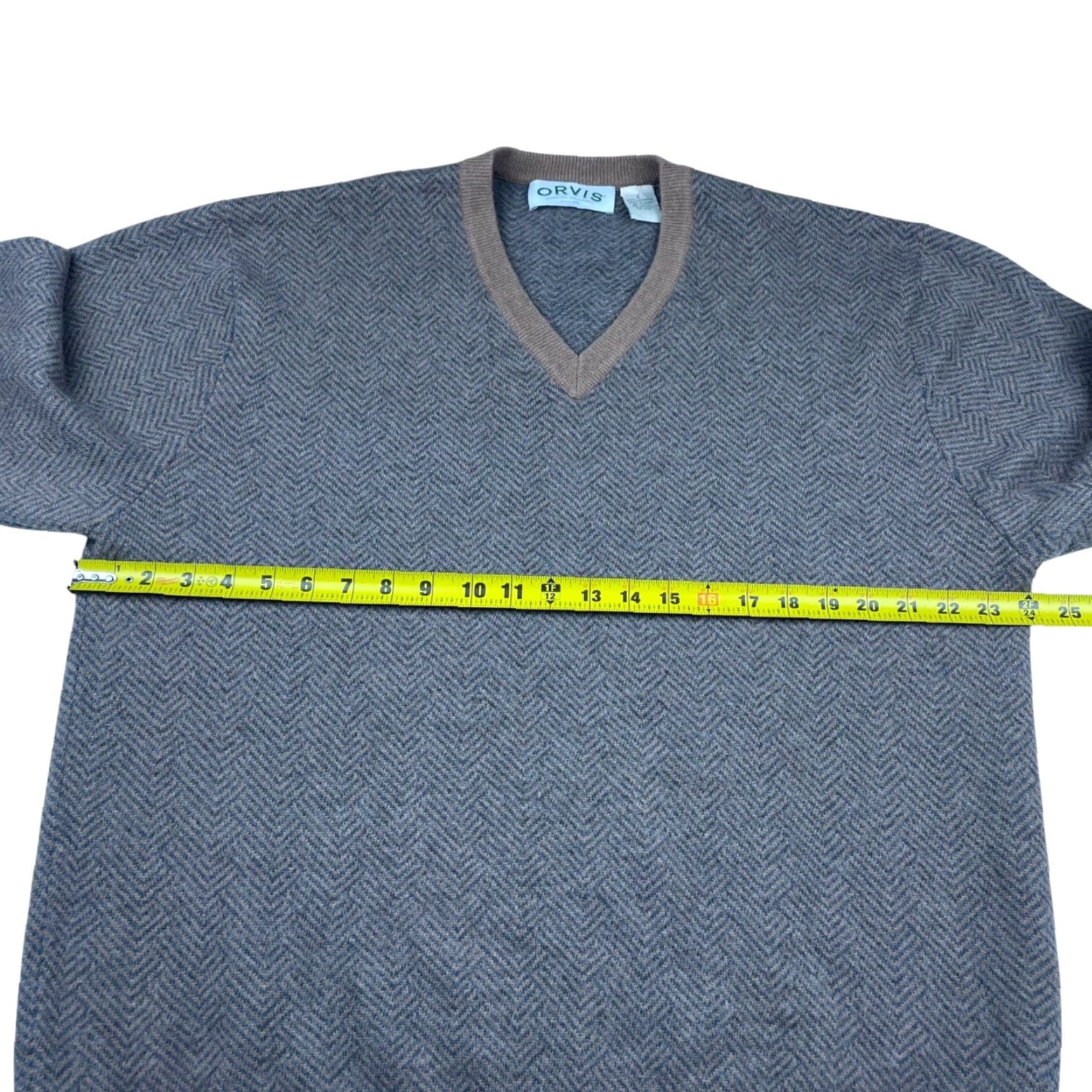 Orvis Orvis Men’s 100% Cashmere V-Neck Pullover Sweater Tan/Gray Herringbone Large V-Neck Men’s Pullover Sweater Cashmere Regular Fit Size US S / EU 44-46 / 1 - 6 Thumbnail