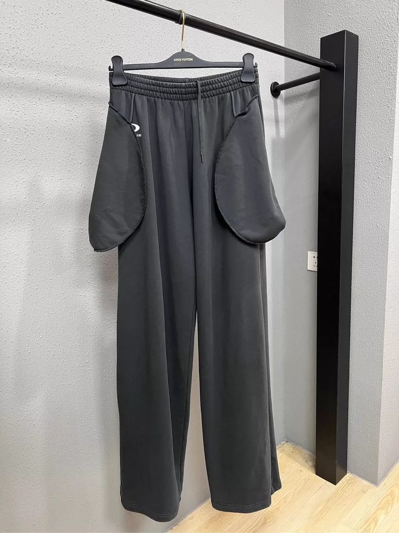 Balenciaga Balenciaga size XS Embroidered logo reverse sweatpants gra Size US 27 - 1 Thumbnail
