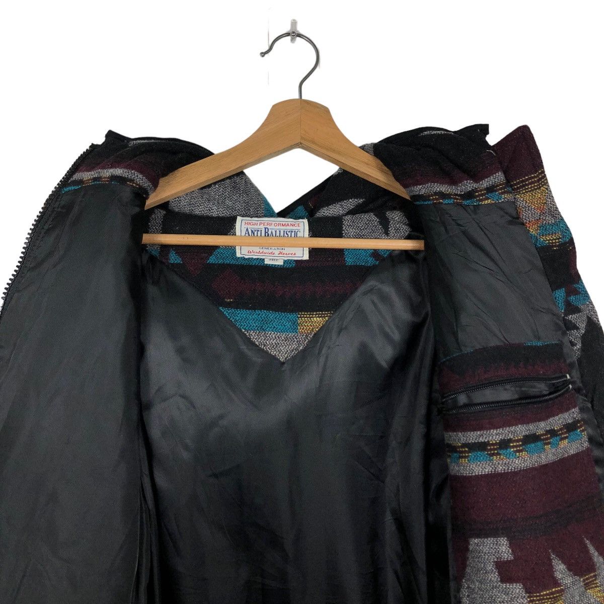 Japanese Brand 🔥90’s Vintage Navajo Aztec Design Jacket Anti Ballistic Size US M / EU 48-50 / 2 - 12 Thumbnail