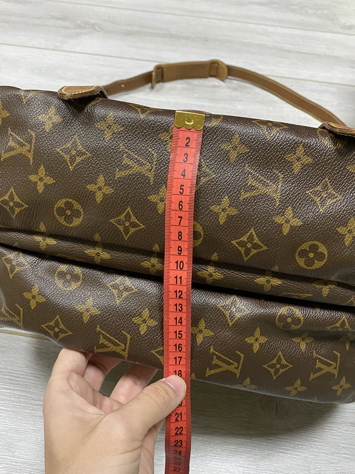 Louis Vuitton Louis Vuitton saumur crossbody bag LV monogram Size ONE SIZE - 21 Thumbnail