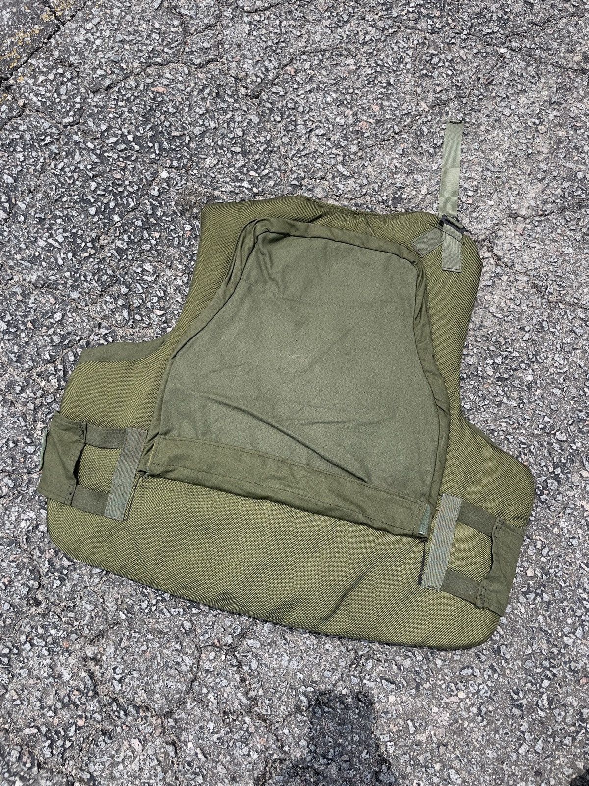 Vintage Vietnam “Chicken Plate” ‘69 Flak Jacket Vest Size US M / EU 48-50 / 2 - 3 Thumbnail