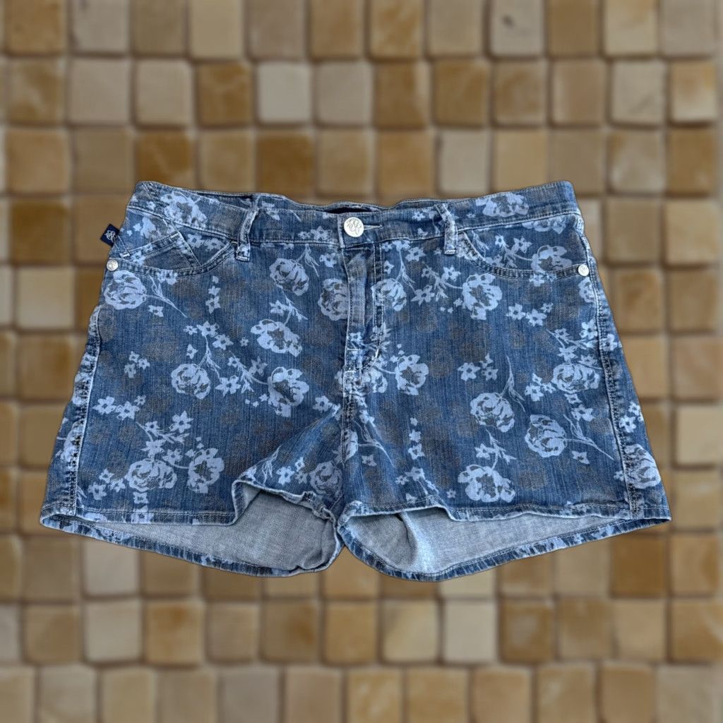 Vintage VINTAGE Rock & Republic Women's Jean Shorts 16 Floral Print Stretch Denim Mid Rise 8.5-10.5in Summer Casual Size 38" / US 16 / IT 52 - 1 Thumbnail