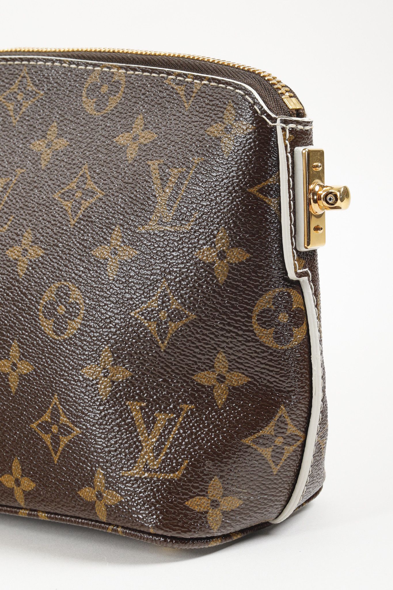 Louis Vuitton Louis Vuitton Marc Jacobs Brown Lockit Clutch 2011/12 Size ONE SIZE - 7 Thumbnail