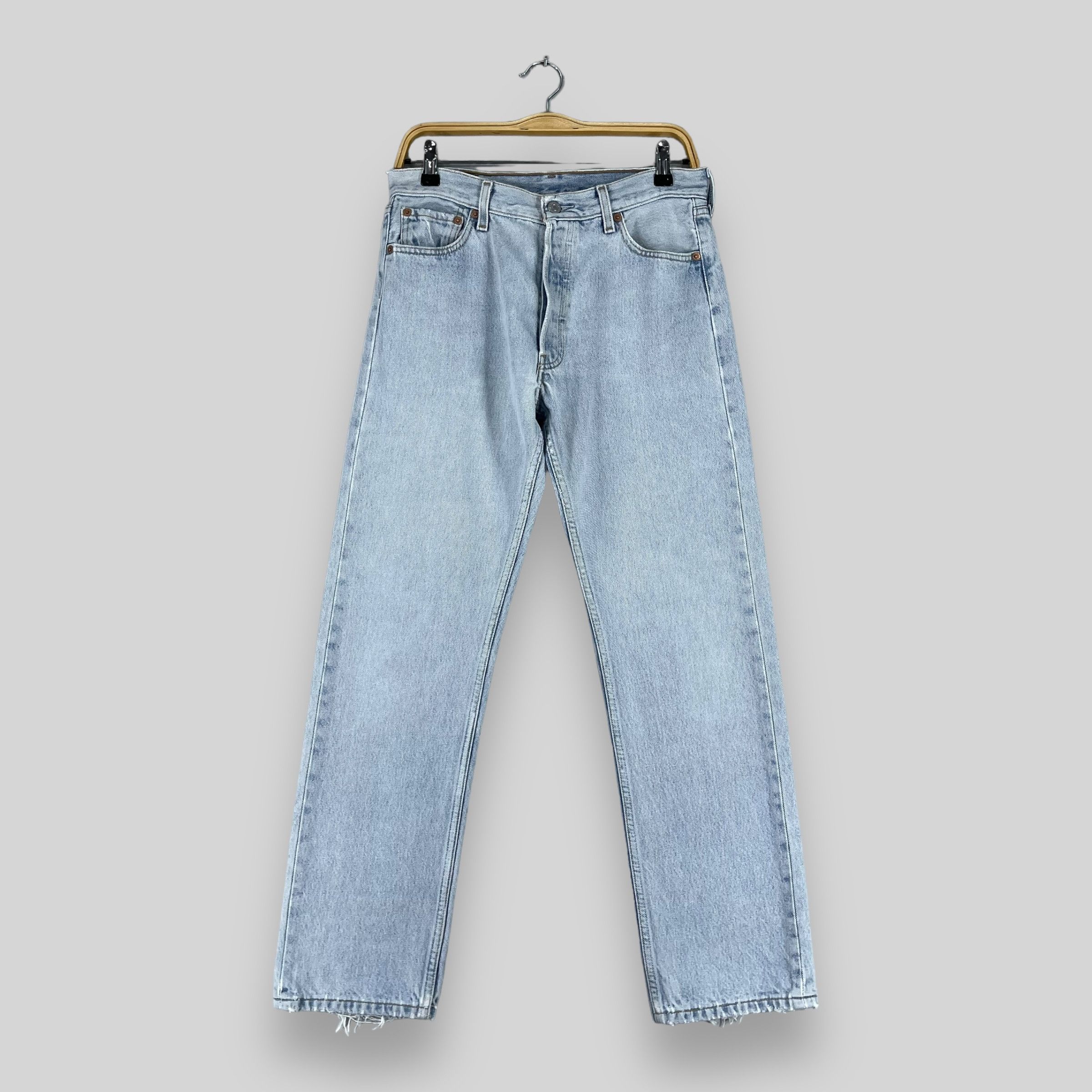 Levi's × Vintage Vintage Levis 501 Distressed Student Fit Jeans Size 30 Size US 30 / EU 46 - 1 Thumbnail