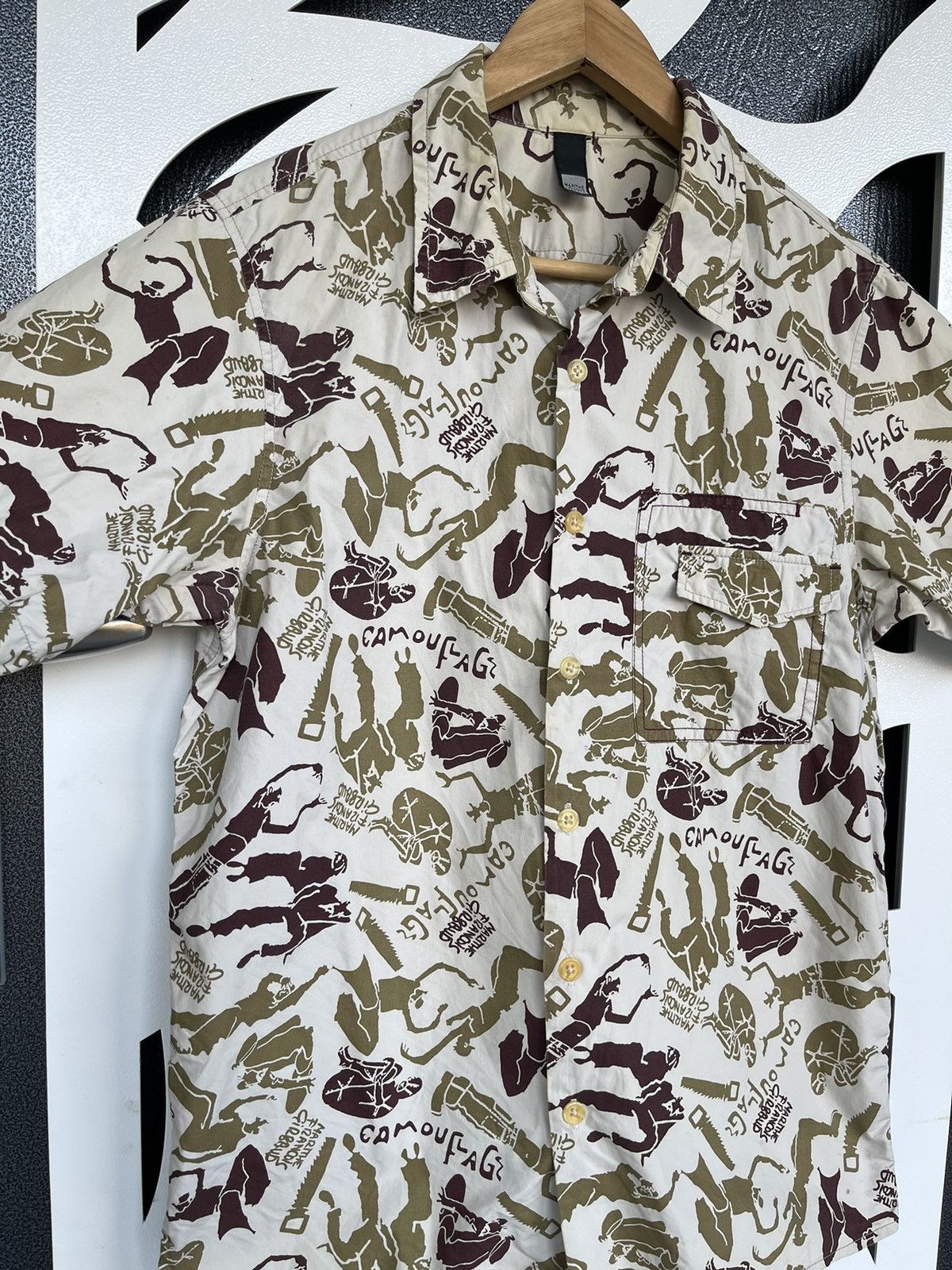 Marithe + Francois Girbaud MARITHE FRANCOIS GIRBAUD CAMO PRINT BUTTON UP SHIRT Size US M / EU 48-50 / 2 - 2 Thumbnail