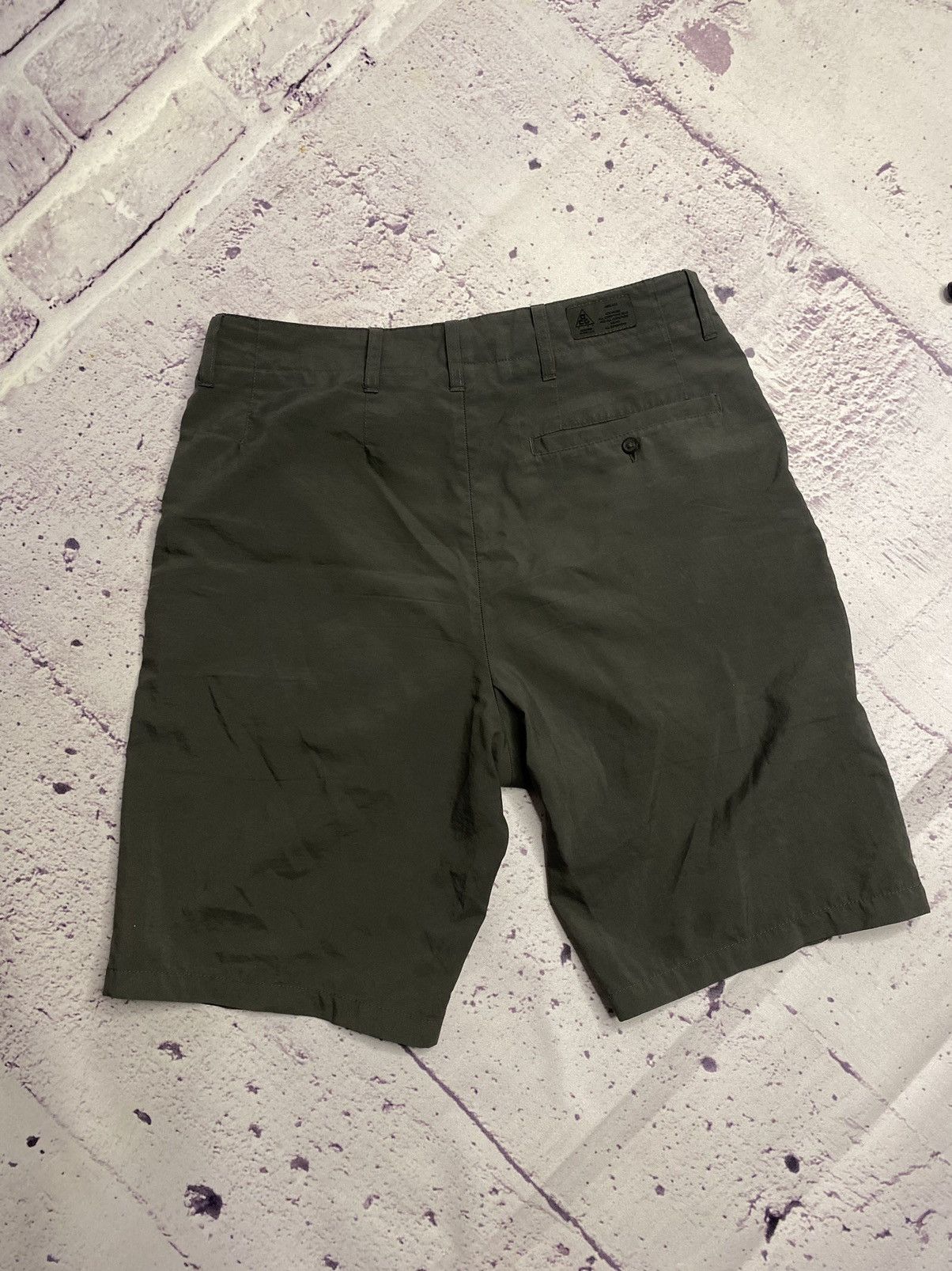 Vintage Men's Nike Acg small tab logo outdoor shorts vintage Size US 30 / EU 46 - 9 Thumbnail