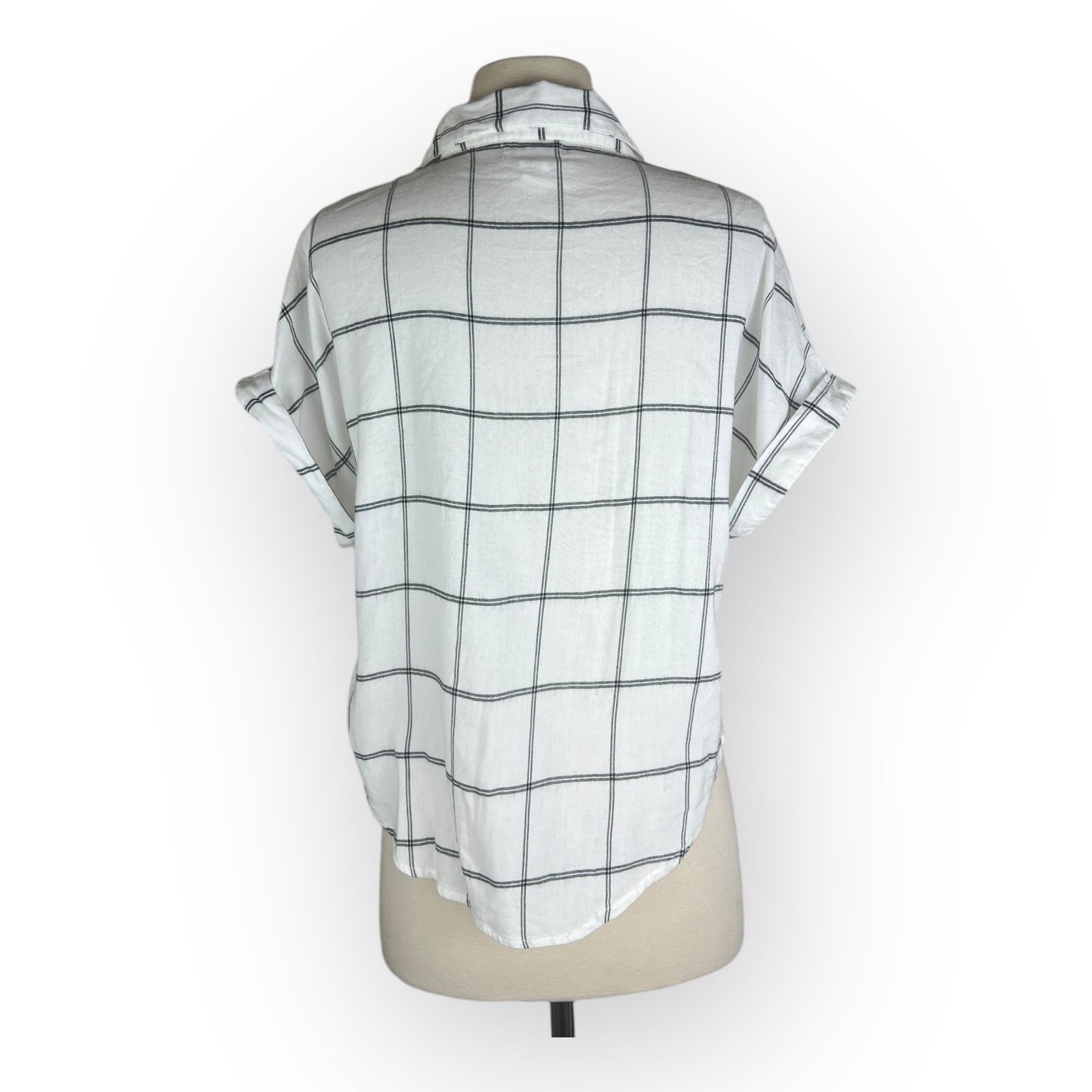 Urban Outfitters Japna Windowpane Short Sleeve Cuffed Casual Blouse Size M / US 6-8 / IT 42-44 - 4 Thumbnail