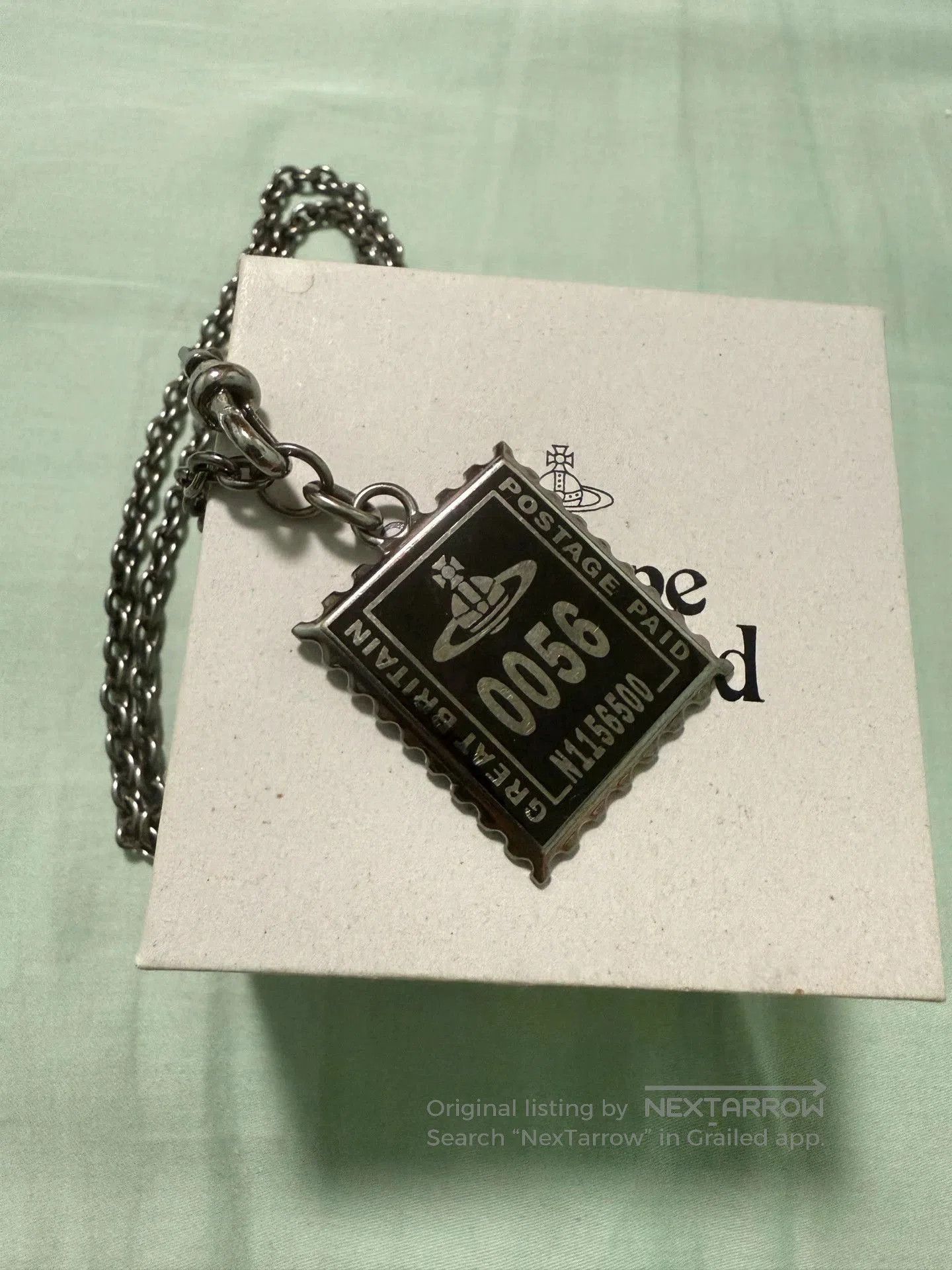 Vintage vintage postage stamp necklace. Size ONE SIZE - 1 Thumbnail