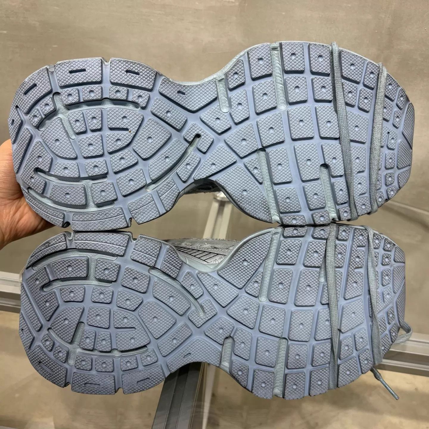 Balenciaga Balenciaga 3XL Distressed Smog Blue Dad Shoe 44 new Size US 11 / EU 44 - 7 Thumbnail