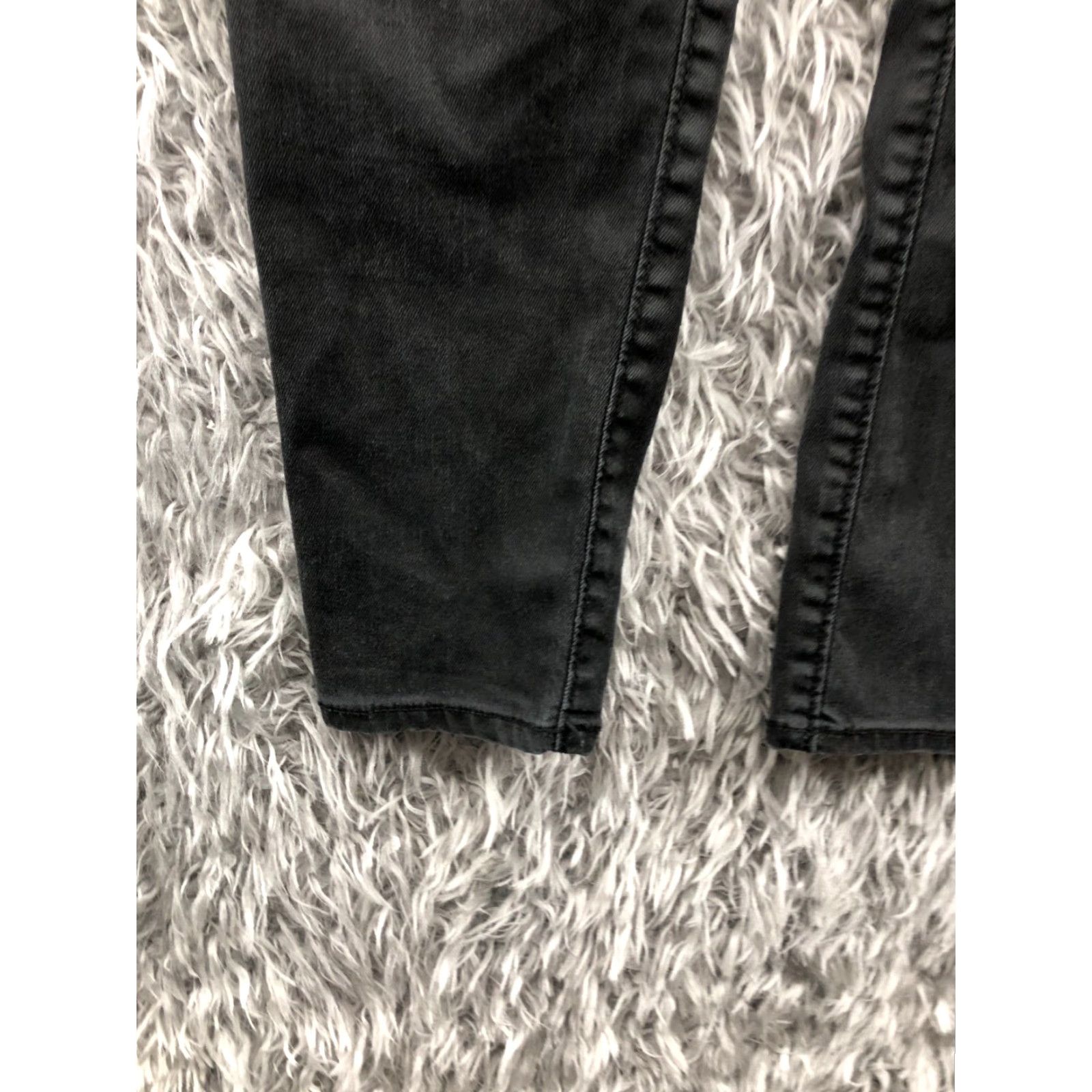 Old Navy Old Navy Rockstar Jegging Dark Wash Black 6 Womens Jeans Regular Rise 28in Inseam Denim Cotton Belt Loops 5-Pocket Zipper Button Size 28" / US 6 / IT 42 - 7 Thumbnail