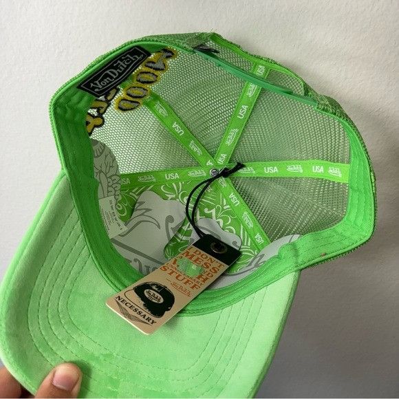 Designer × Von Dutch NWT VON DUTCH VELVET LIME HOLLYWOOD TRUCKER HAT Size ONE SIZE - 9 Thumbnail