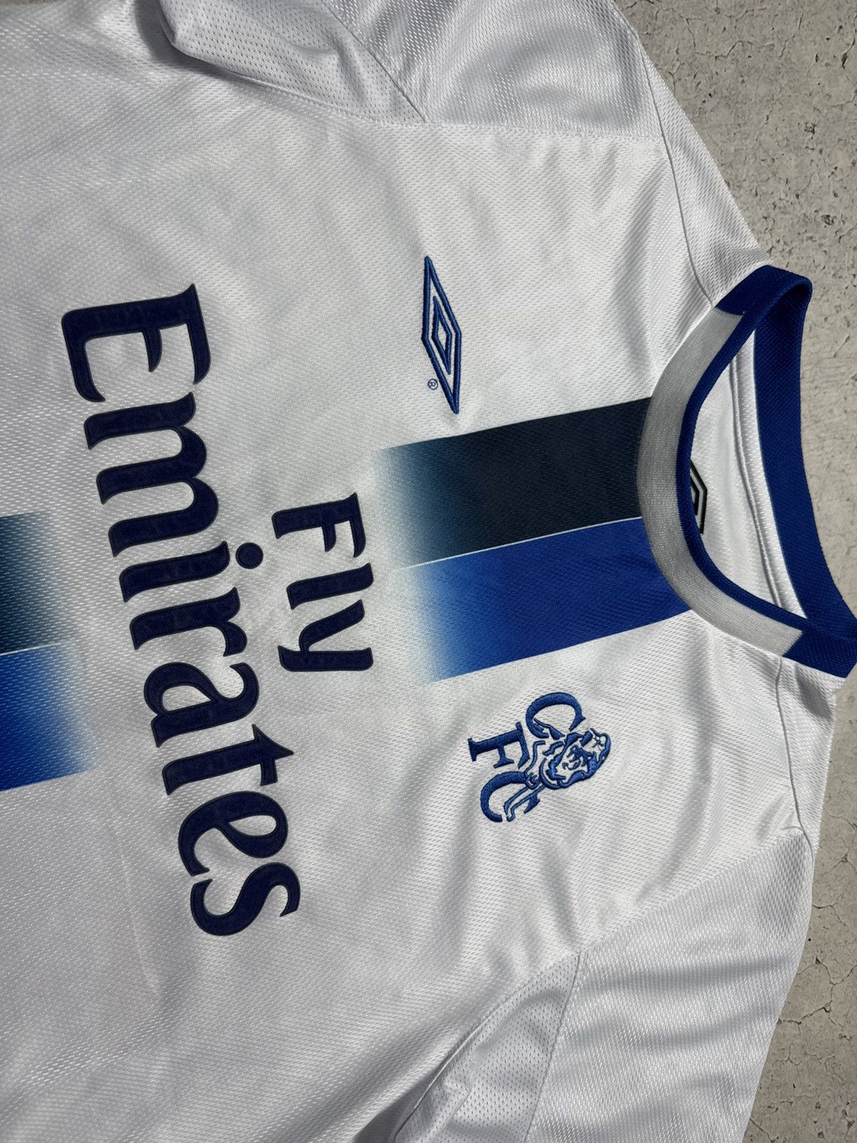 Umbro Umbro FC Chelsea Frank Lampard #8 2003/2004 Soccer Jersey Size US M / EU 48-50 / 2 - 6 Thumbnail