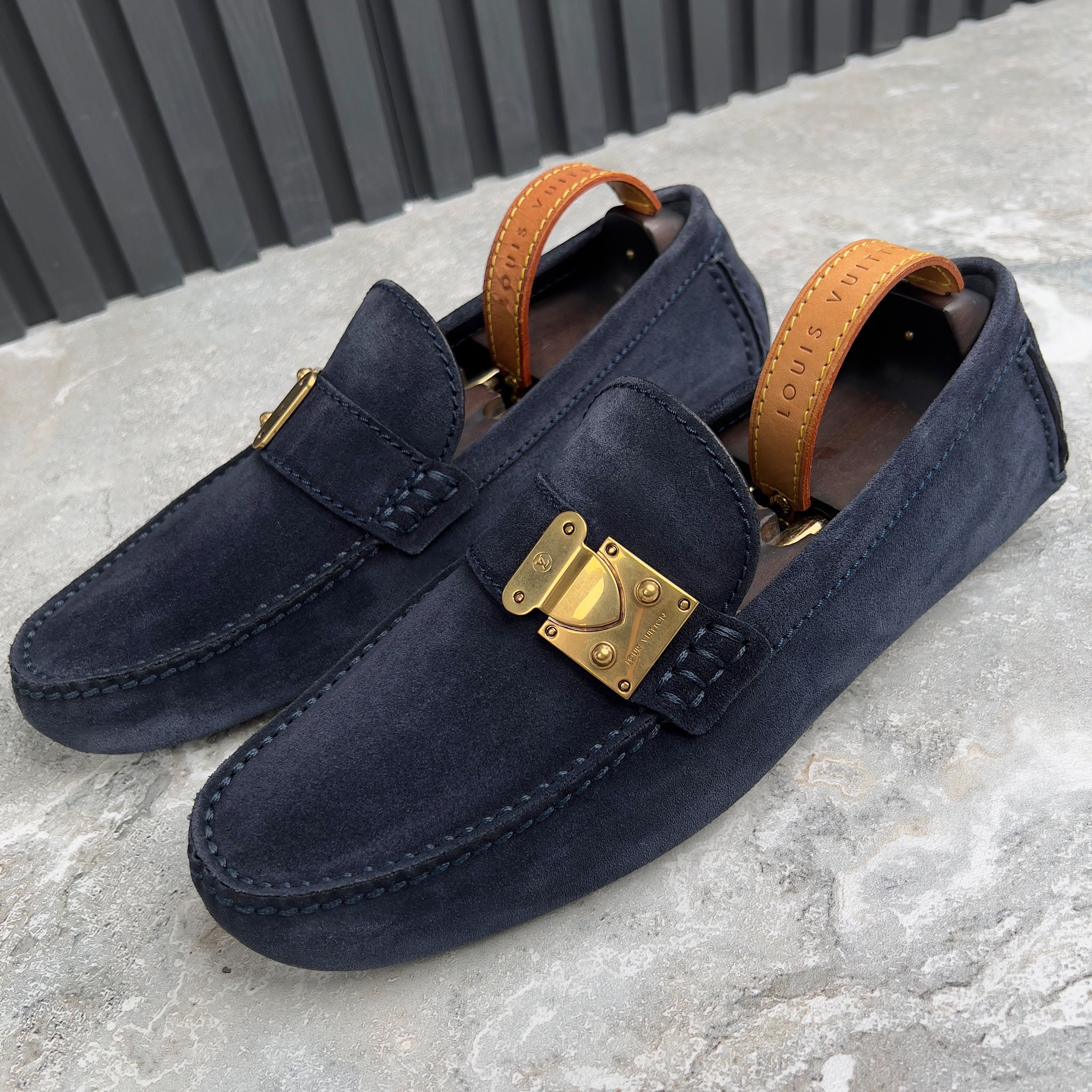Louis Vuitton Louis Vuitton Racetrack Driving Moccasin Suede Size US 8.5 / EU 41-42 - 1 Thumbnail