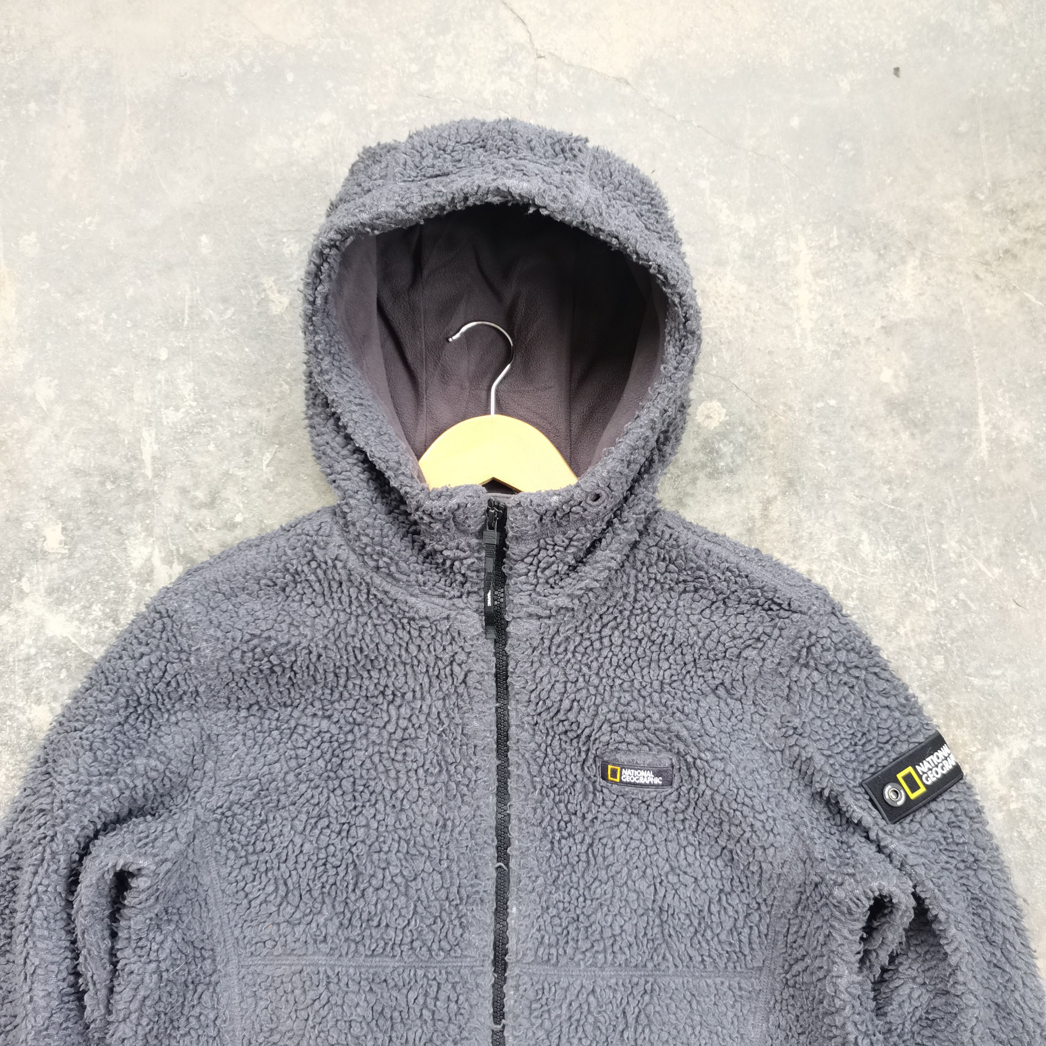 Japanese Brand Send Offer🔥 National Geographic Fleece Hoodie Jacket Size US XS / EU 42 / 0 - 3 Thumbnail