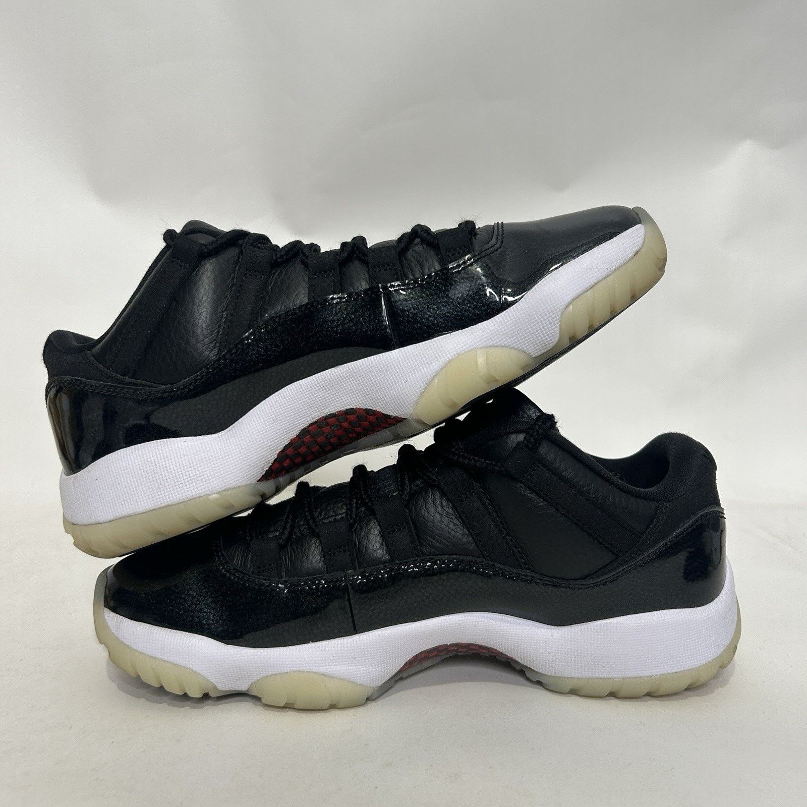 Jordan Brand Nike Air Jordan 11 Retro Low “72-10/Black White” AV2187-001 Size US 8 / EU 41 - 3 Thumbnail