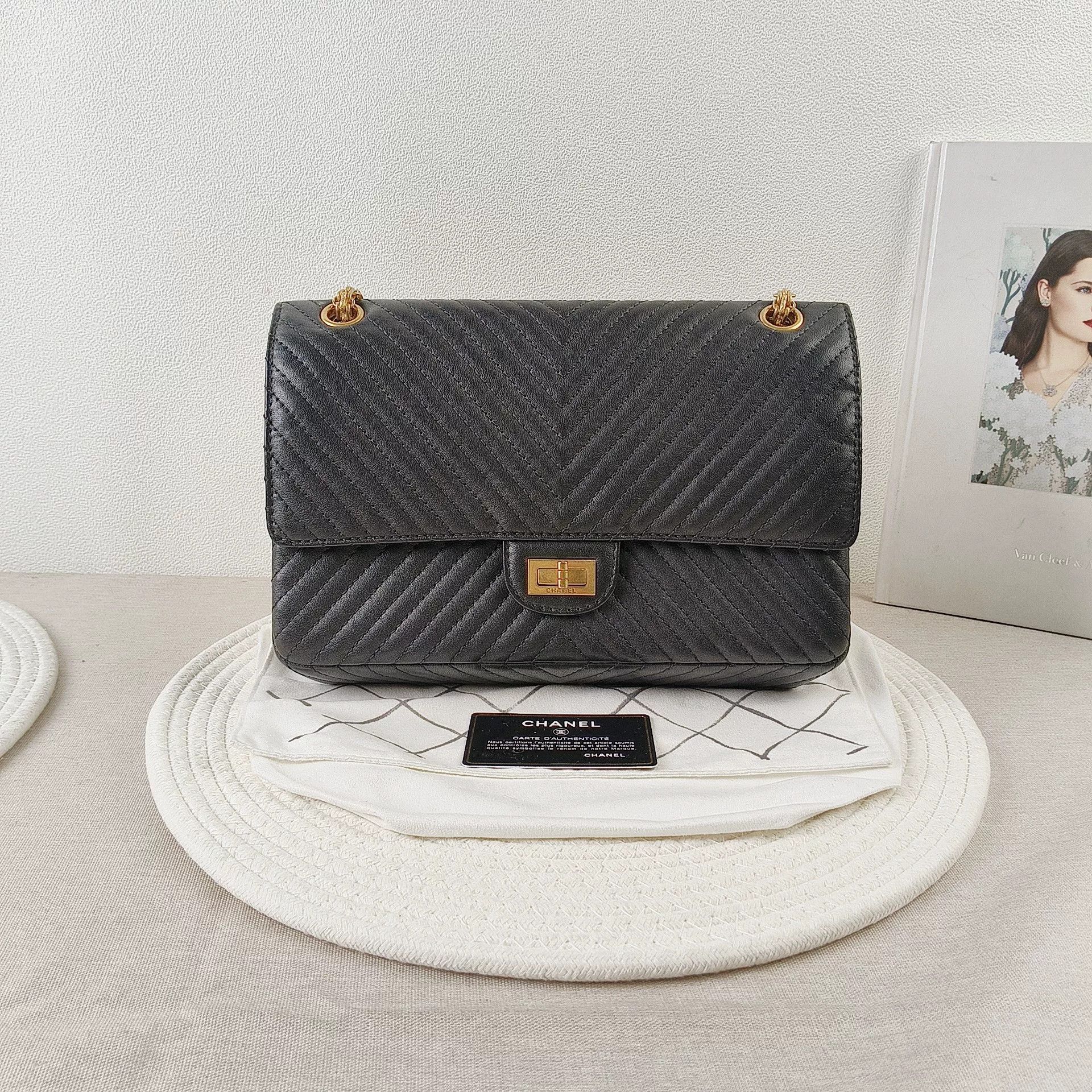 Chanel Pre-loved Bag Very good condition Size ONE SIZE - 1 Thumbnail