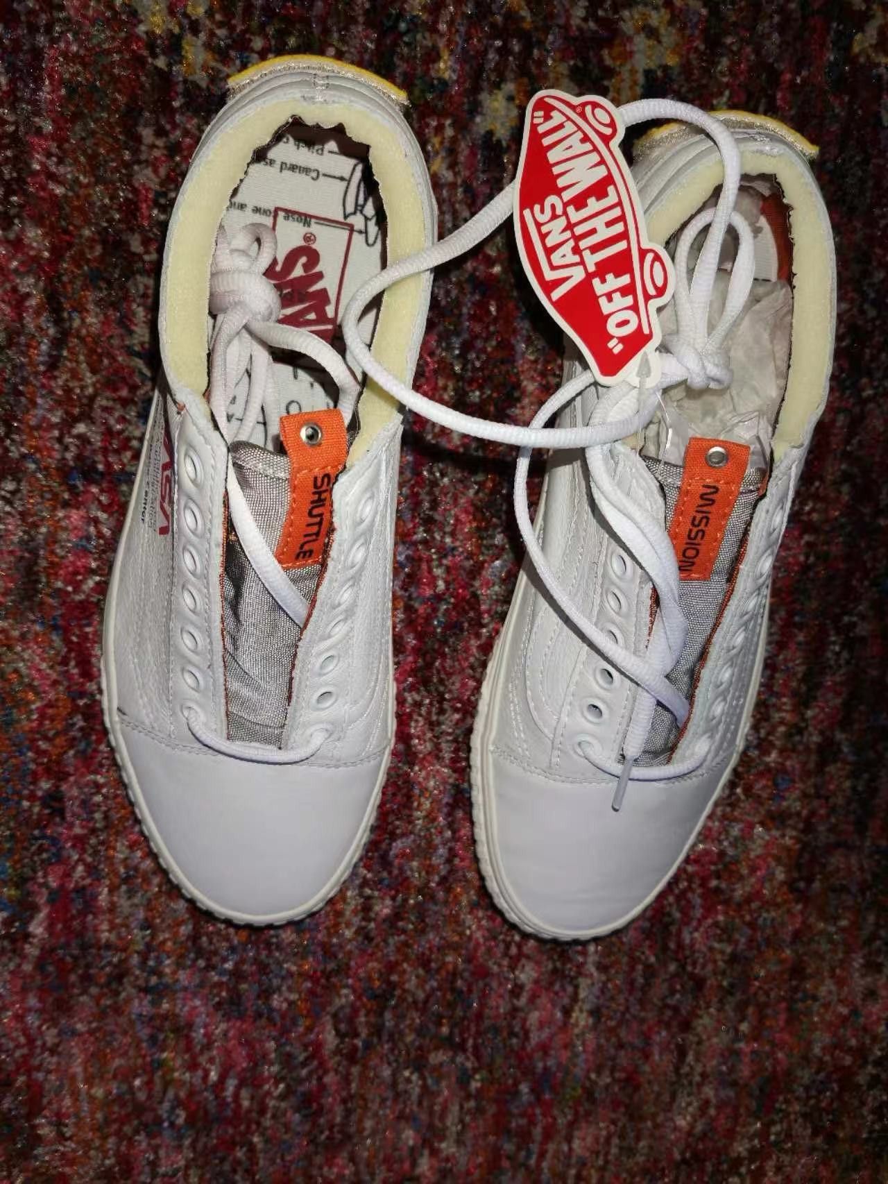 NASA × Vans Brand New* Vans Old Skool NASA Space Voyager True White Size US 8.5 / EU 41-42 - 4 Thumbnail
