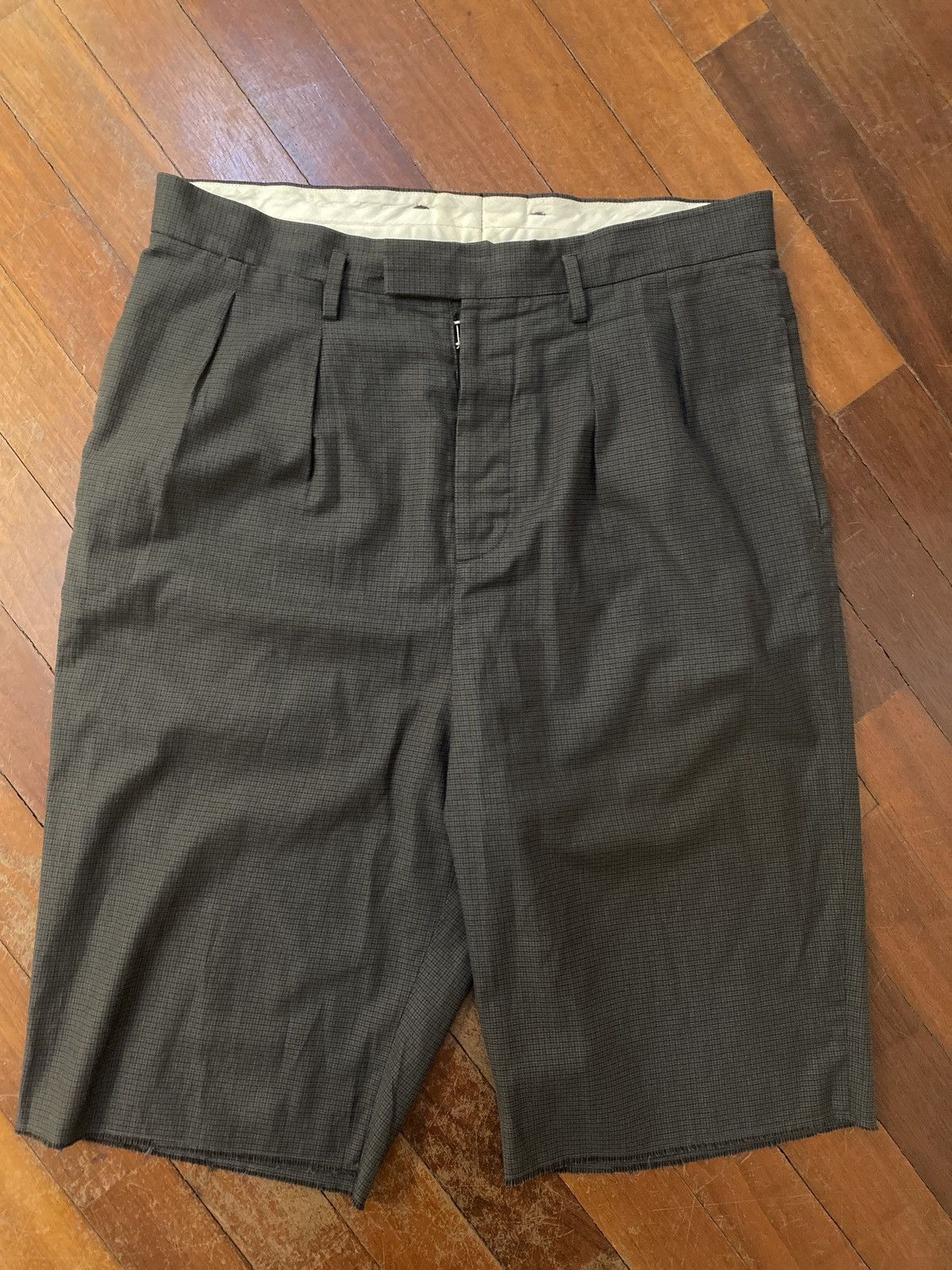 Maison Margiela Maison Margiela ss18 raw hem baggy suit shorts Size US 32 / EU 48 - 1 Thumbnail