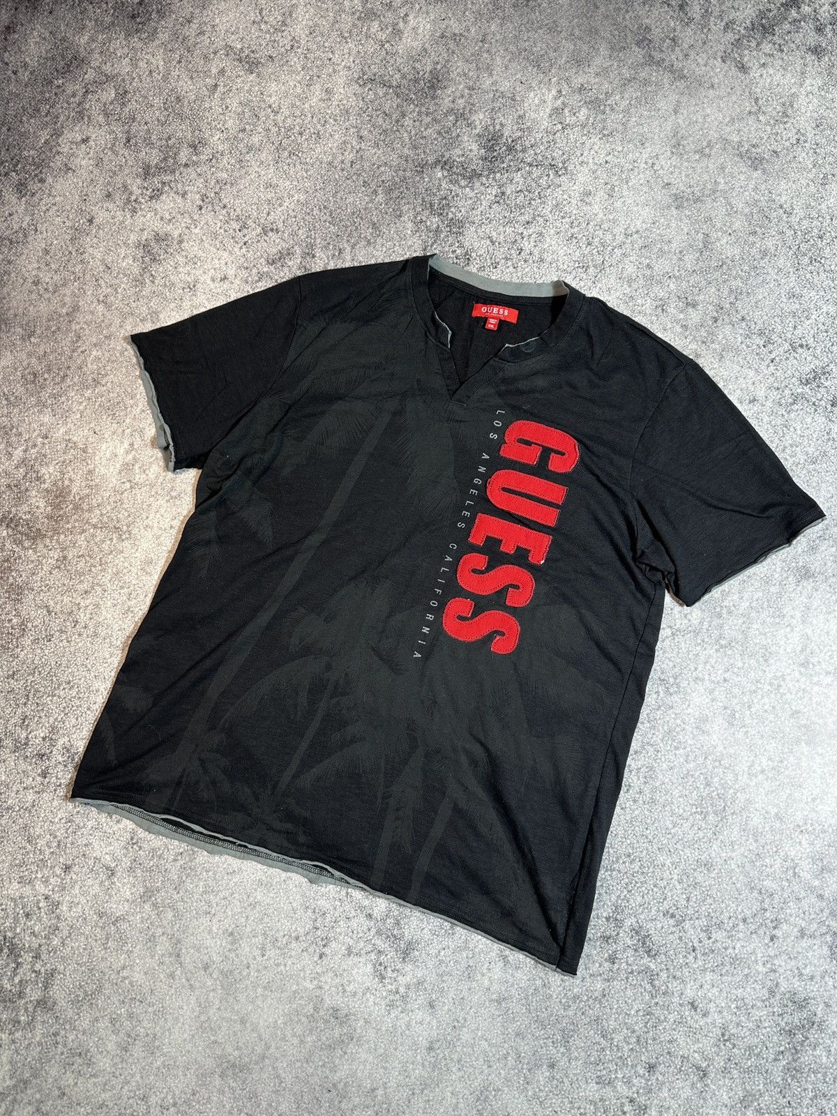 Guess × Vintage Y2K Vintage Guess Big Logo T-Shirt USA Streetwear Rare VTg L Size US XXL / EU 58 / 5 - 1 Thumbnail