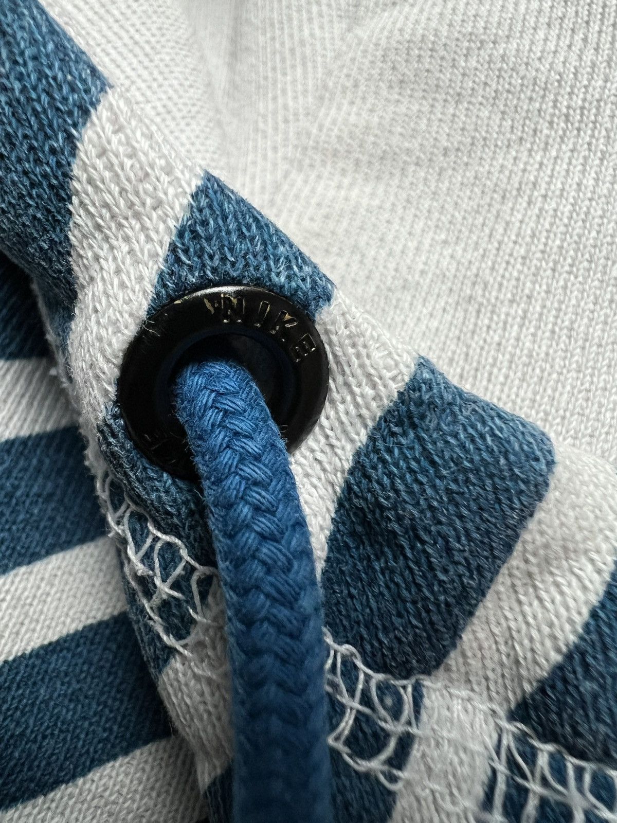Nike Zip-Up Hoodie Nike Vintage center logo swoosh Travis Style Size US S / EU 44-46 / 1 - 10 Thumbnail
