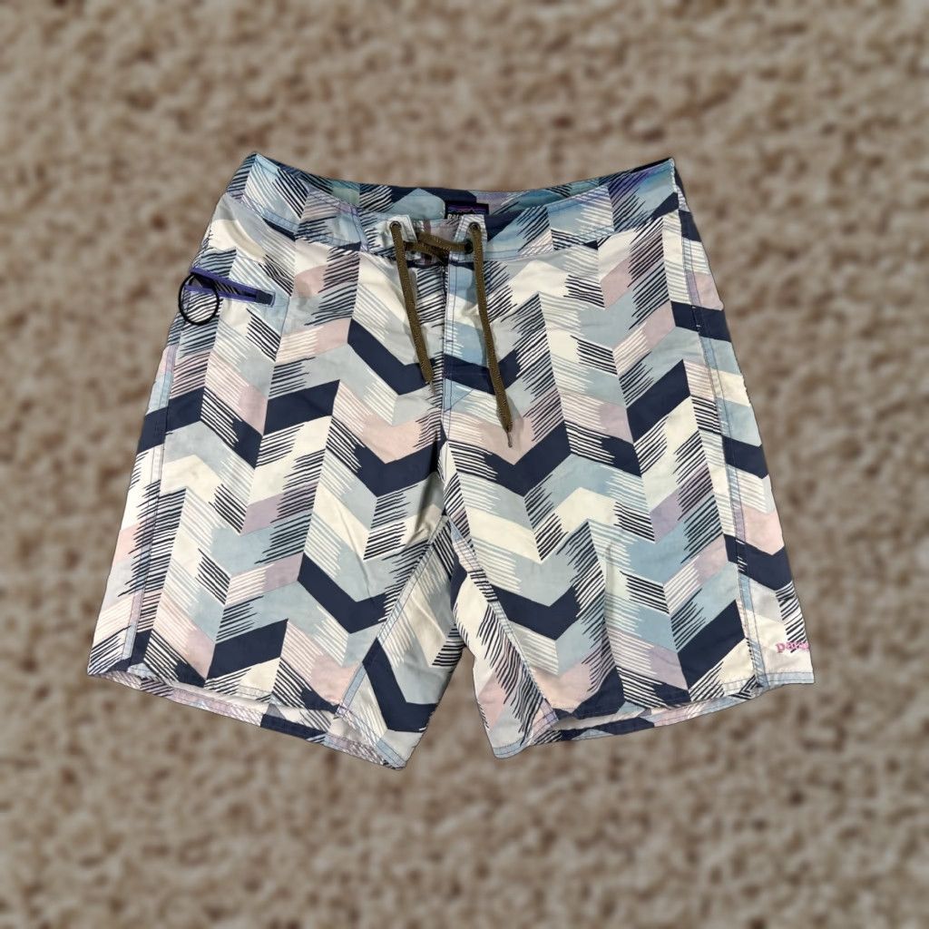 Patagonia Patagonia Bottom Mens 33 White Blue 100% Nylon Zipper Pockets Wavefarer Board Shorts Beach 90s Mens Size US 33 - 1 Thumbnail