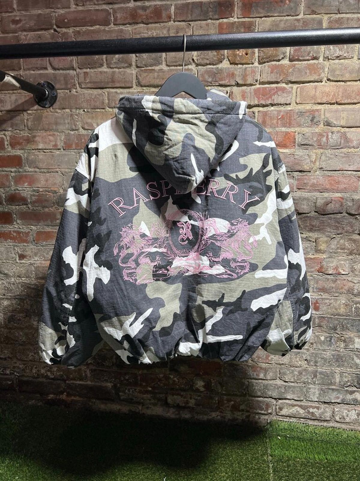 The GV Gallery Gv Gallery Camo Hooded Flight Jacket Sz. M Size ONE SIZE - 2 Thumbnail