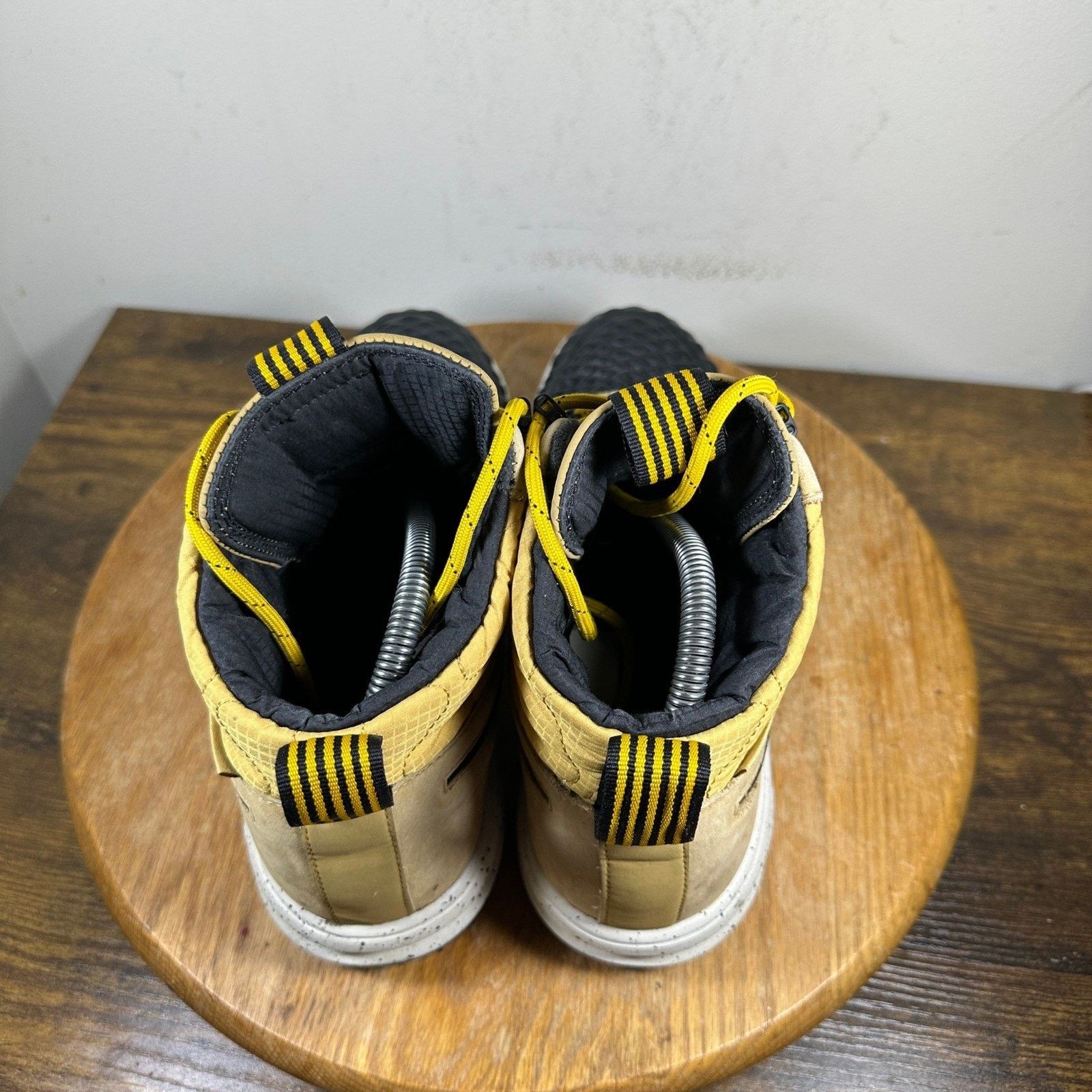 Nike Nike Lunar Force 1 Duckboot Gold Men's Size 8.5 916682-701 Size US 8.5 / EU 41-42 - 7 Thumbnail