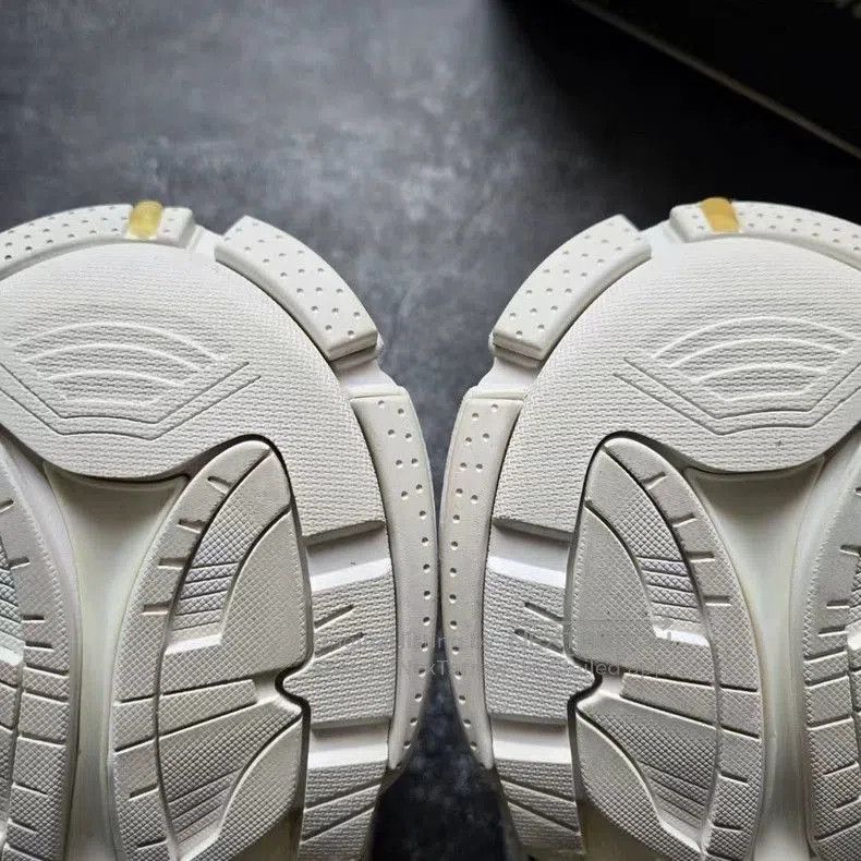 Balenciaga Balenciaga Runner Shoes Size 4. Size US 8.5 / EU 41-42 - 8 Thumbnail