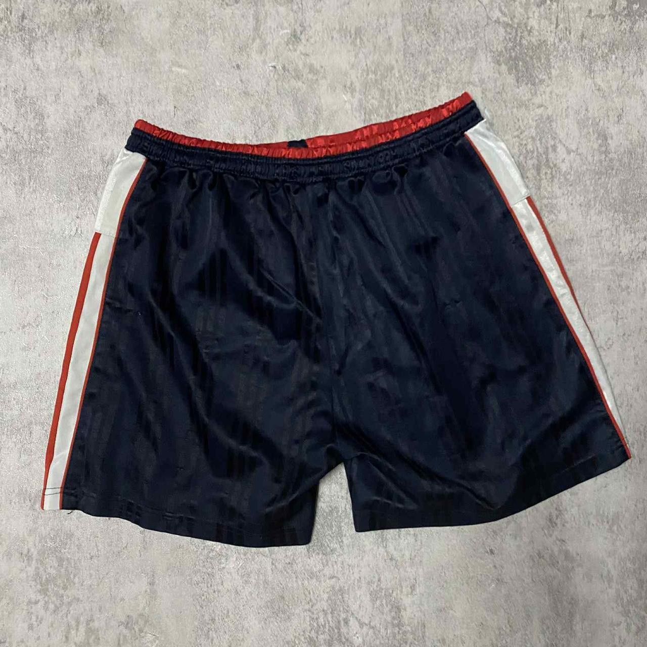 Adidas Navy and red Adidas shorts with embroidered logo adidas Size US 32 / EU 48 - 2 Thumbnail
