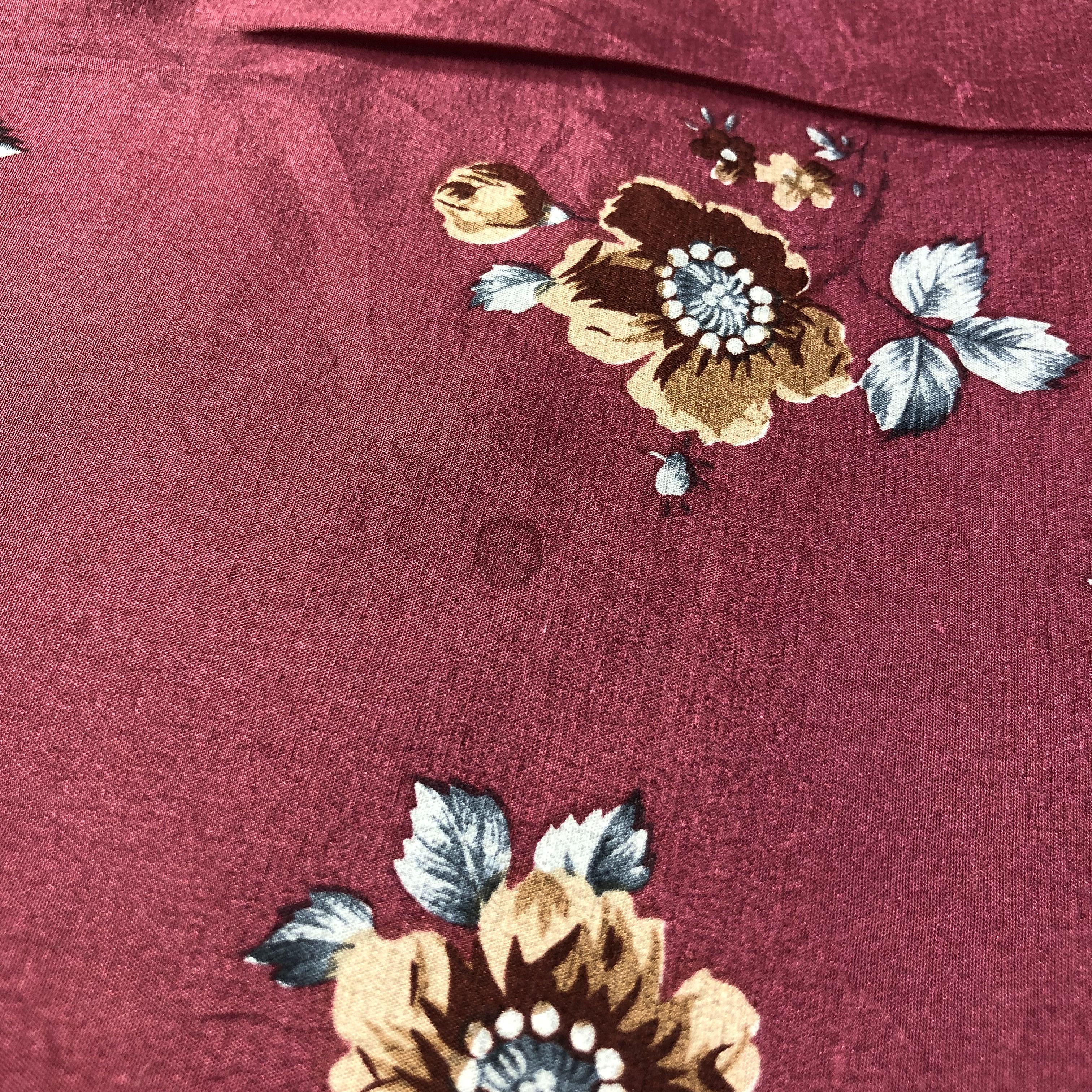 Japanese Brand Vintage Hand Rolled Floral Silk Scarf M424 Size ONE SIZE - 7 Thumbnail