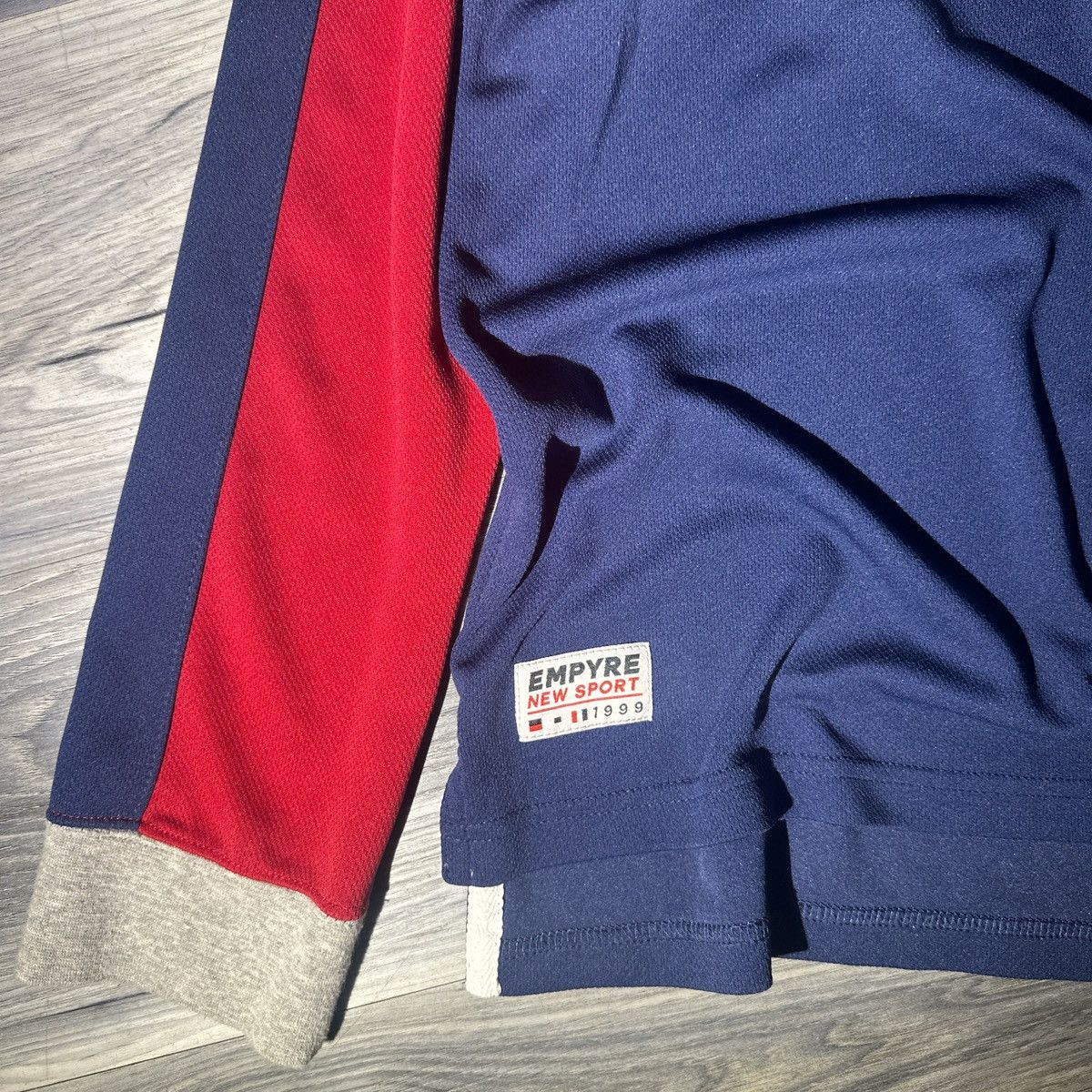 Empyre Used empyre long sleeve jersey est 1999 sizes large mens Size US L / EU 52-54 / 3 - 3 Thumbnail