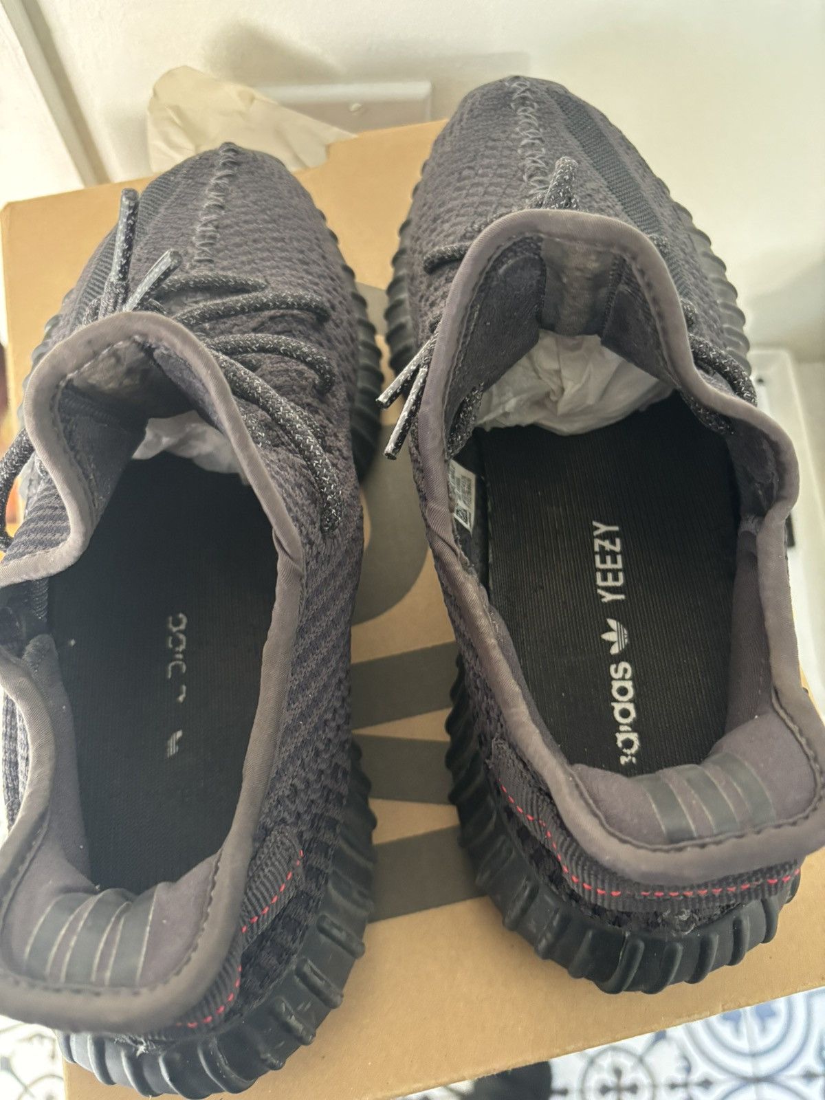Yeezy Yeezy 350 black non reflective Size US 9.5 / EU 42-43 - 6 Thumbnail