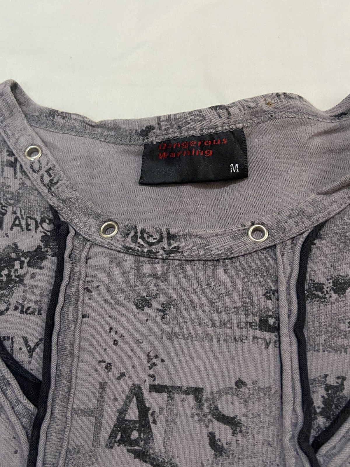 If Six Was Nine × Vintage dangerous warning Size US M / EU 48-50 / 2 - 5 Thumbnail