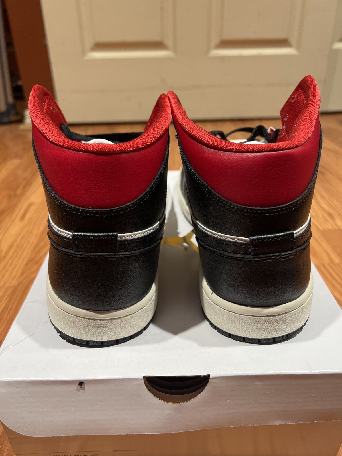 Jordan Brand WMNS Air Jordan 1 Mid - “Red Panda” Size US 12 / IT 42 - 4 Thumbnail