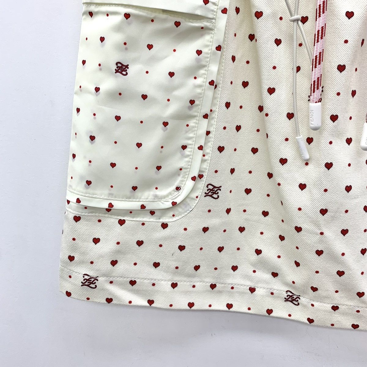 Fendi Fendi Beige All-over Heart Print Casual Mini Skirt K26WX Size 28" / US 6 / IT 42 - 4 Thumbnail