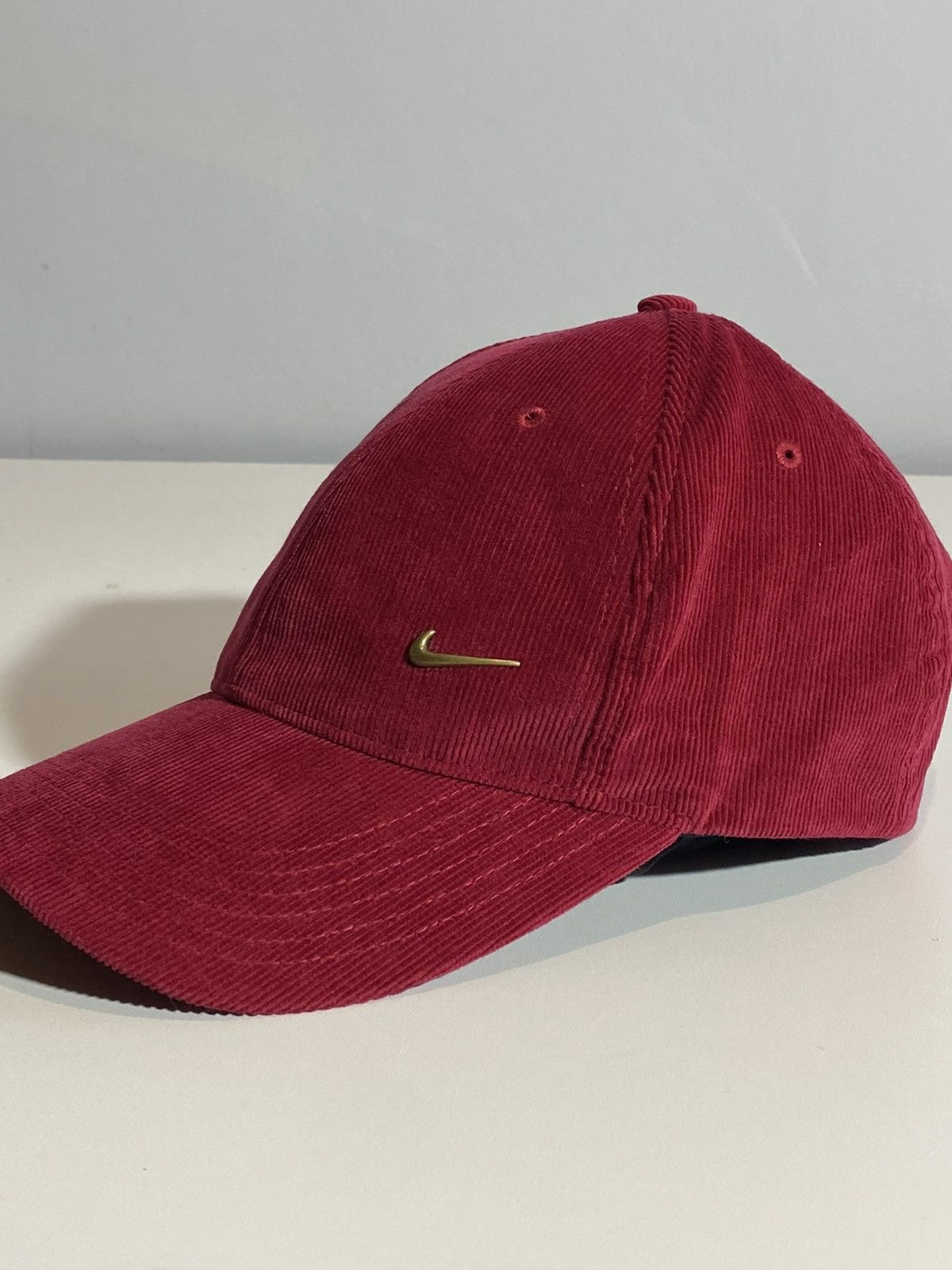 Nike Vintage Nike Gold Metal Swoosh streetwear corduroy cap Size ONE SIZE - 2 Thumbnail