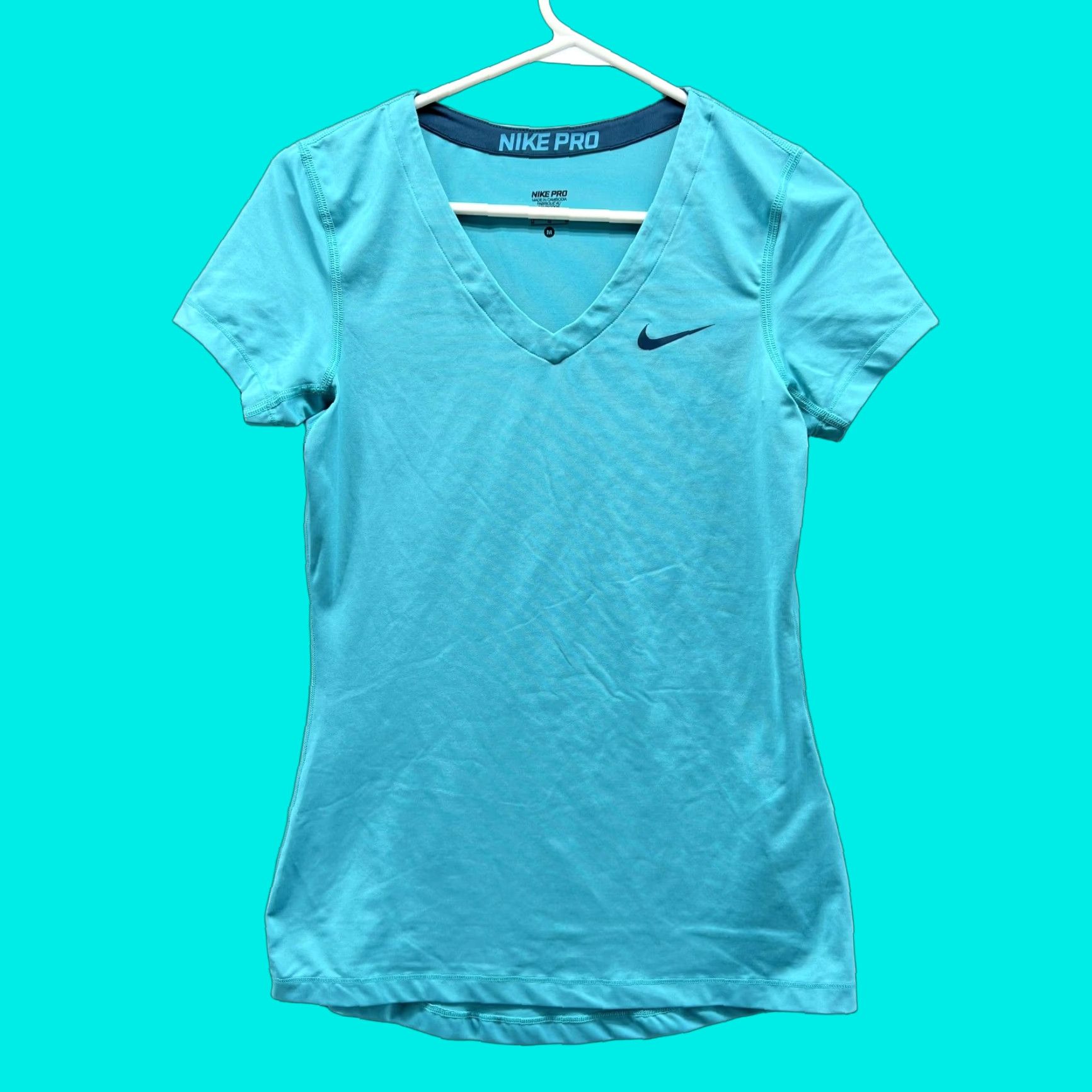Nike Nike Pro Shirt Women Medium Blue Athletic Training Polyester T-Shirt Casual Womens Size M / US 6-8 / IT 42-44 - 1 Thumbnail