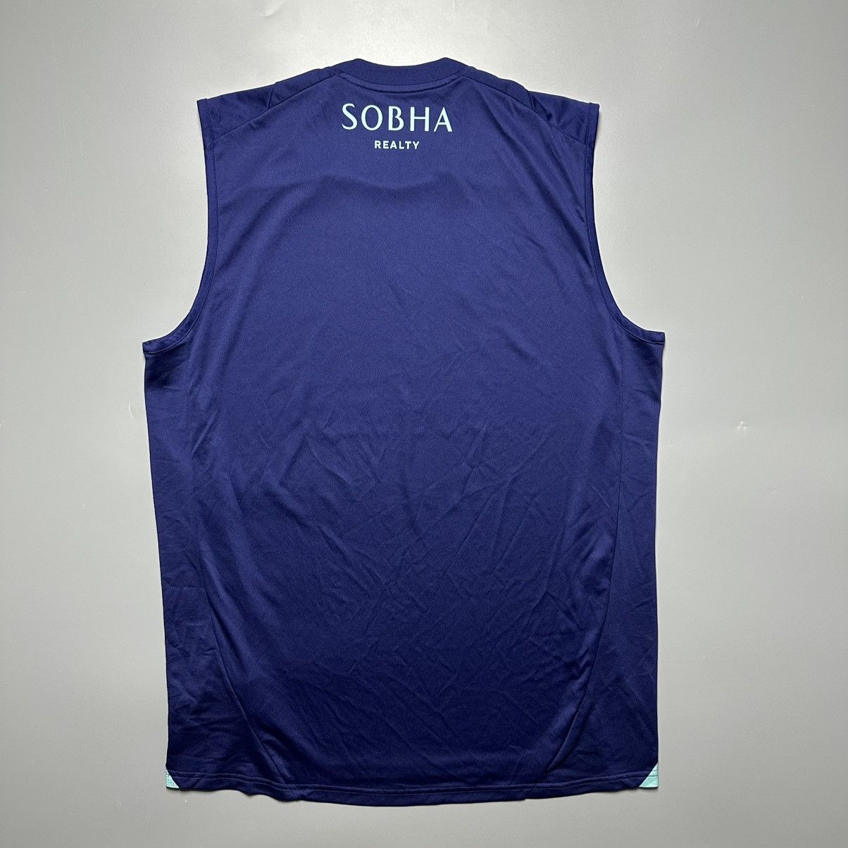 Adidas ARSENAL ADIDAS 2024/2025 FOOTBALL TRAINING TANK TOP #7 SAKA Size US L / EU 52-54 / 3 - 7 Thumbnail