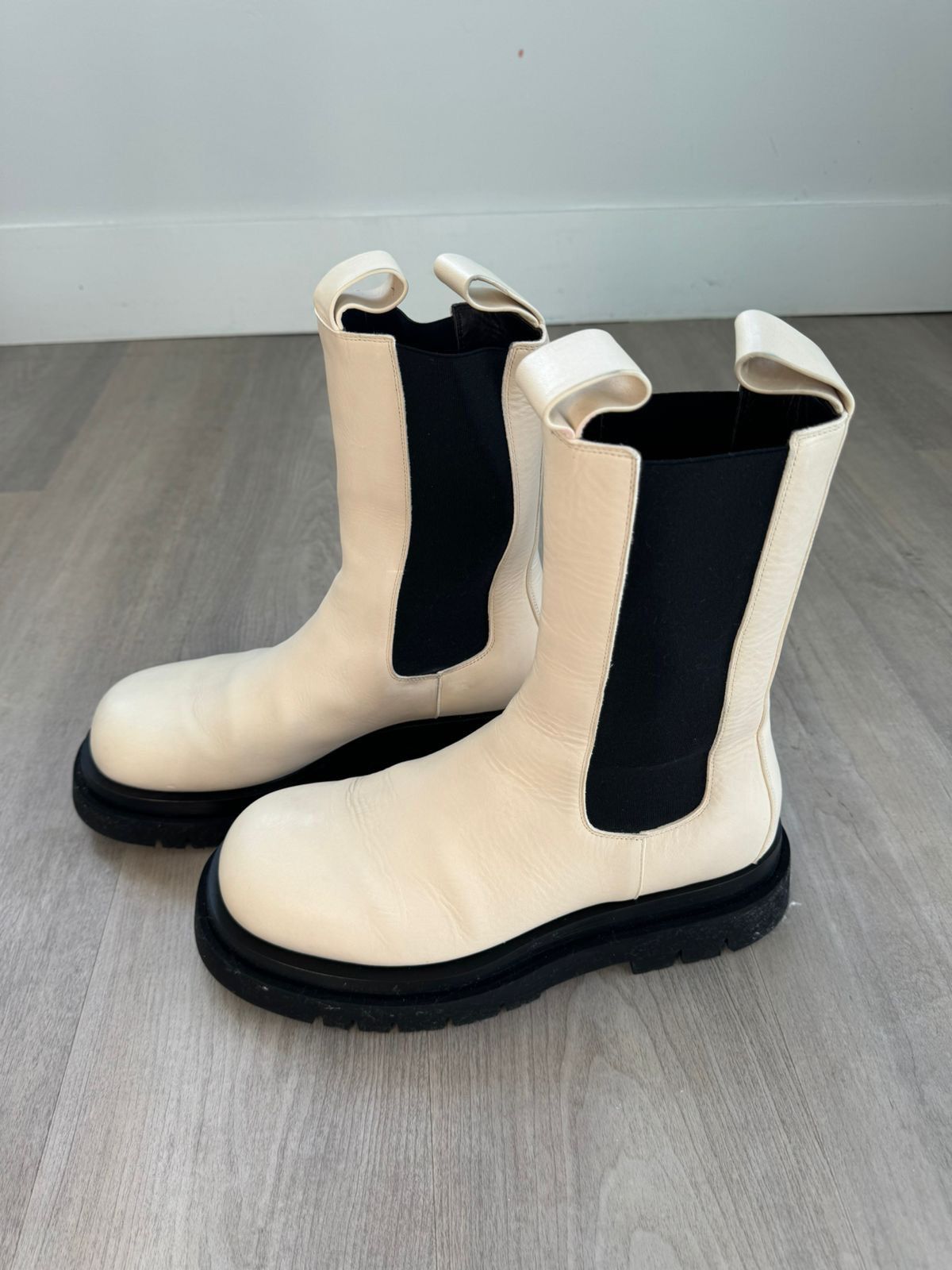 Bottega Veneta Bottega Veneta Off-White 'The Lug' Boots Size US 10 / EU 43 - 1 Thumbnail