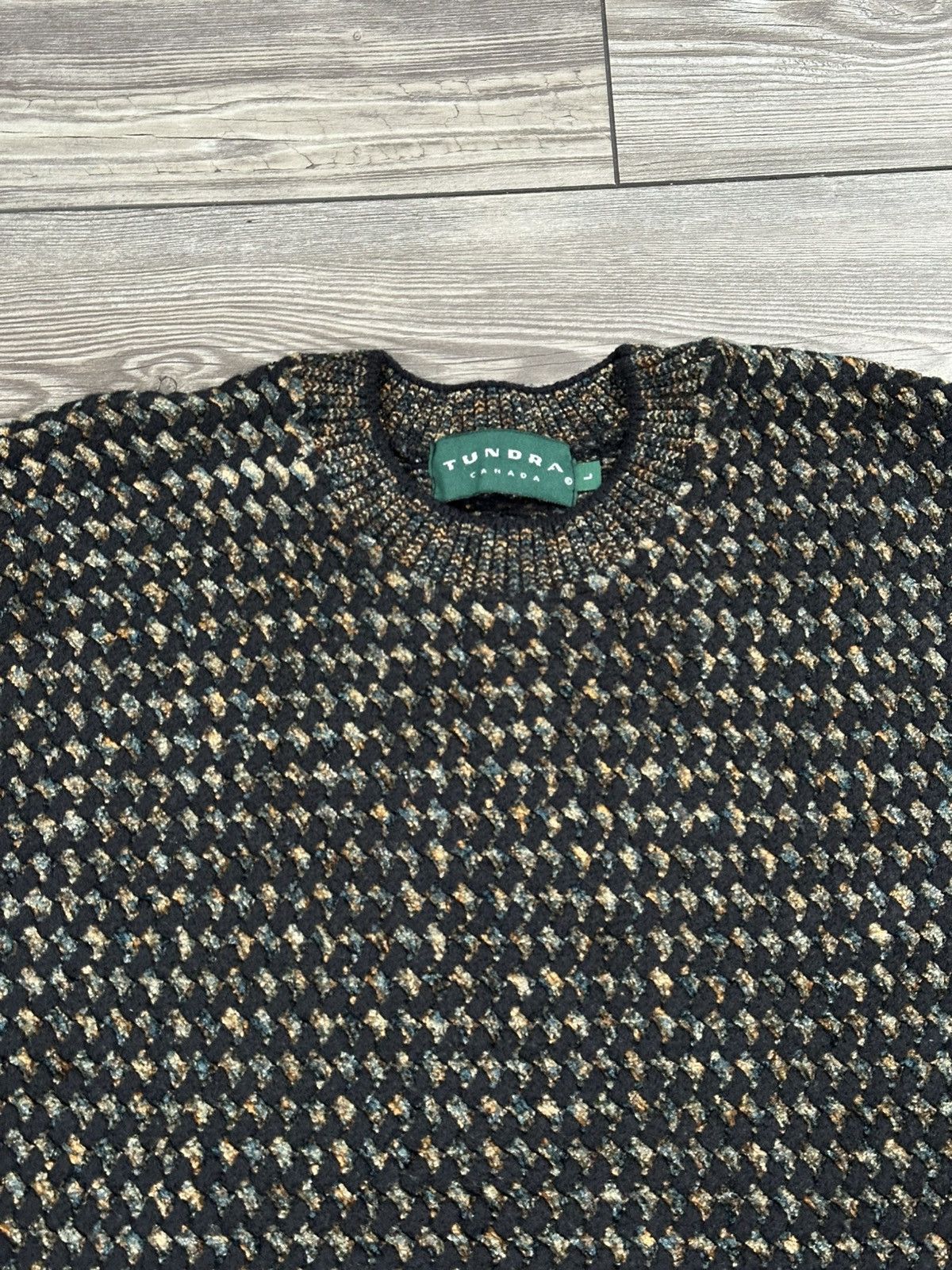 Tundra Canada Vintage 90’s Tundra 3D Knit Sweater Size US L / EU 52-54 / 3 - 2 Thumbnail